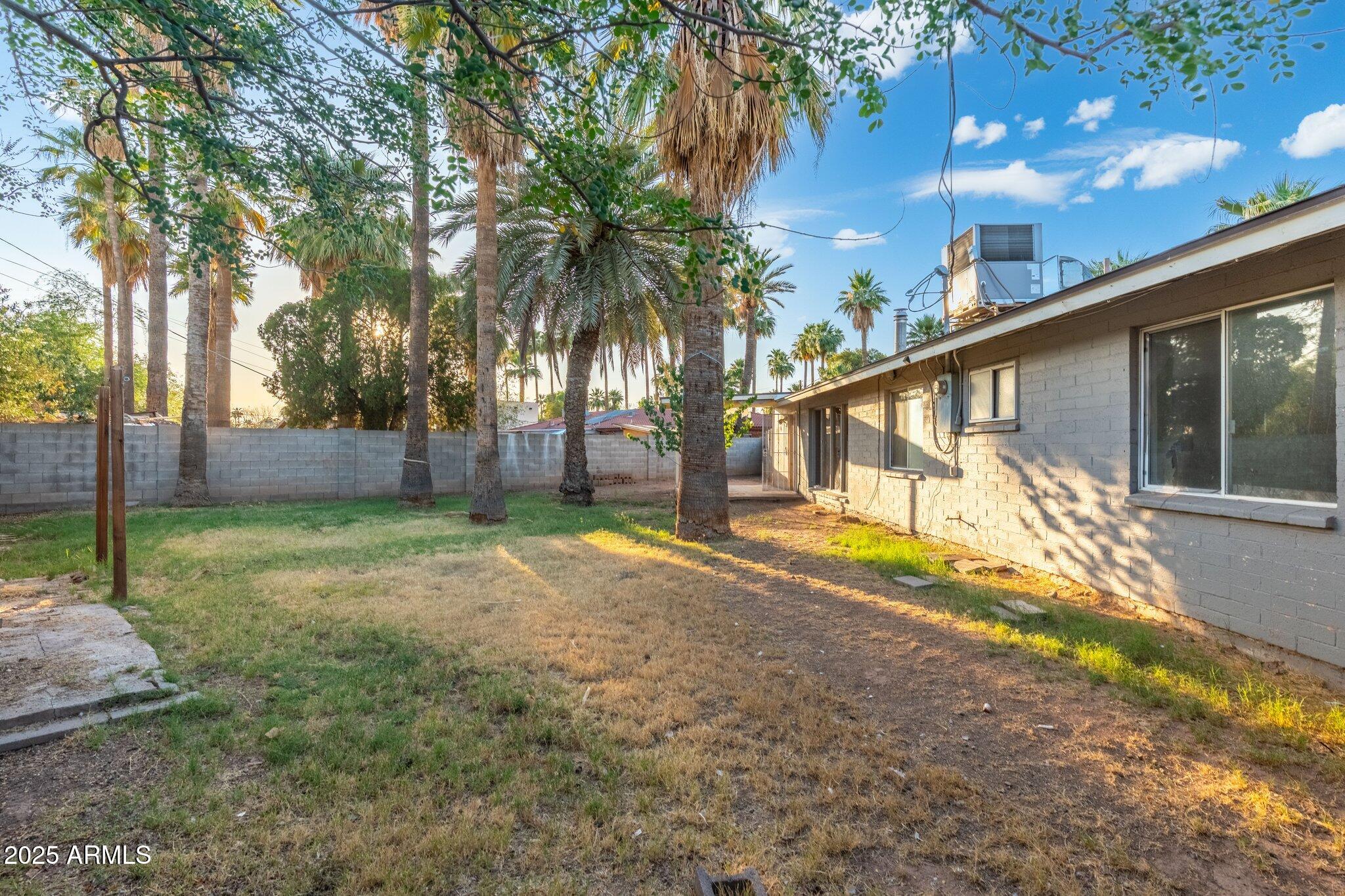 3843 E CORONADO Road