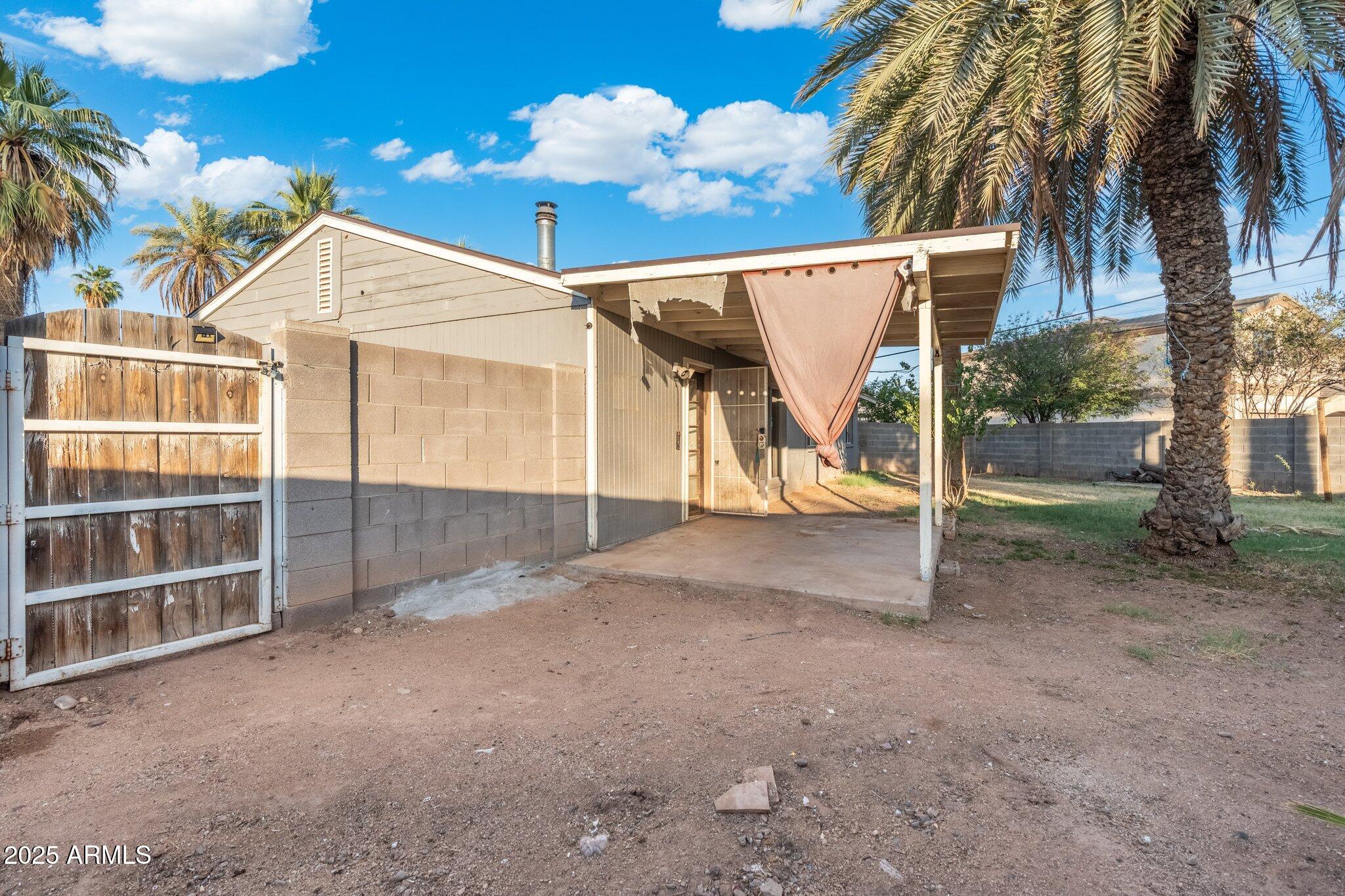 3843 E CORONADO Road