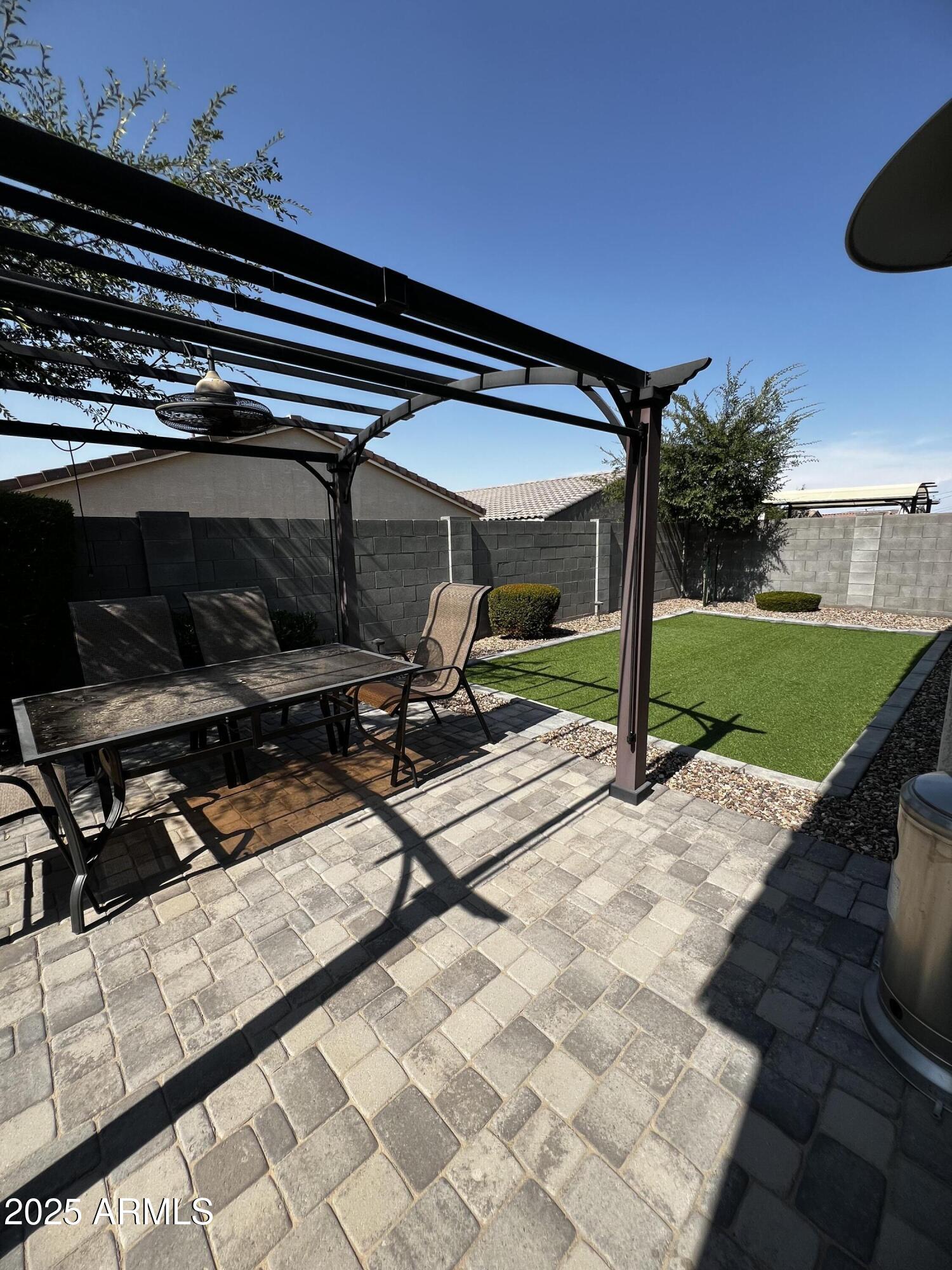 4254 W Coneflower Lane