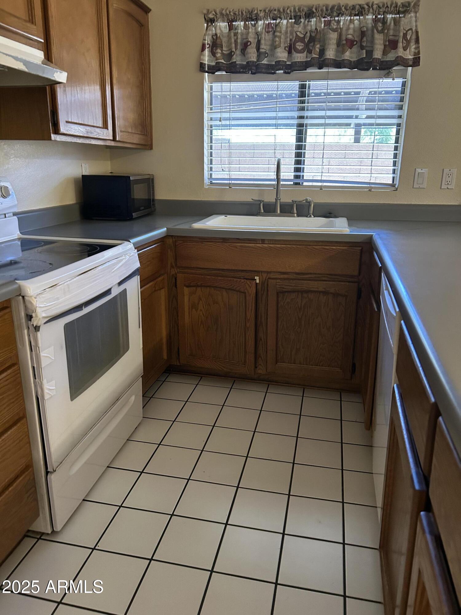 170 E GUADALUPE Road, 155