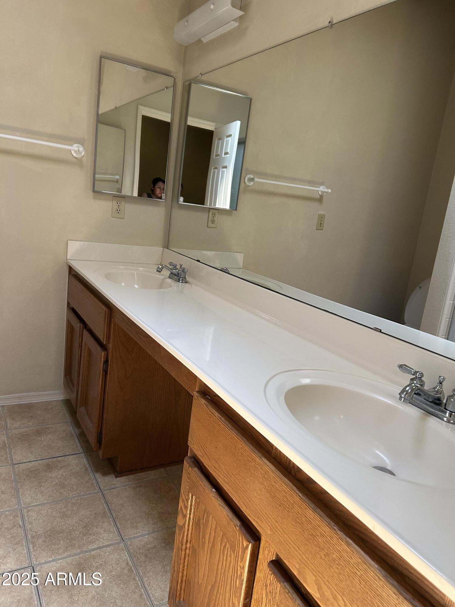 170 E GUADALUPE Road, 155