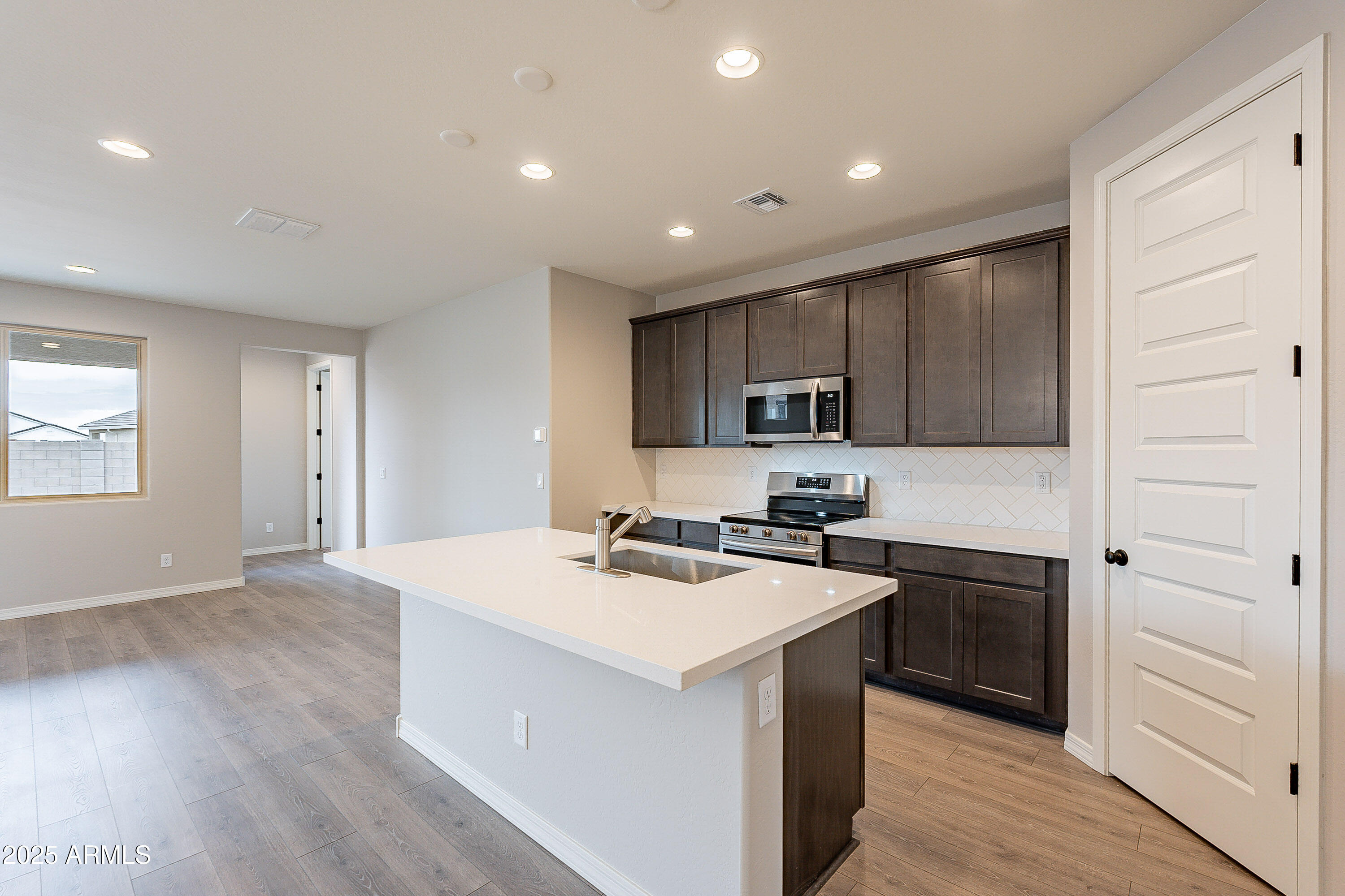 39960 W BUNKER Drive