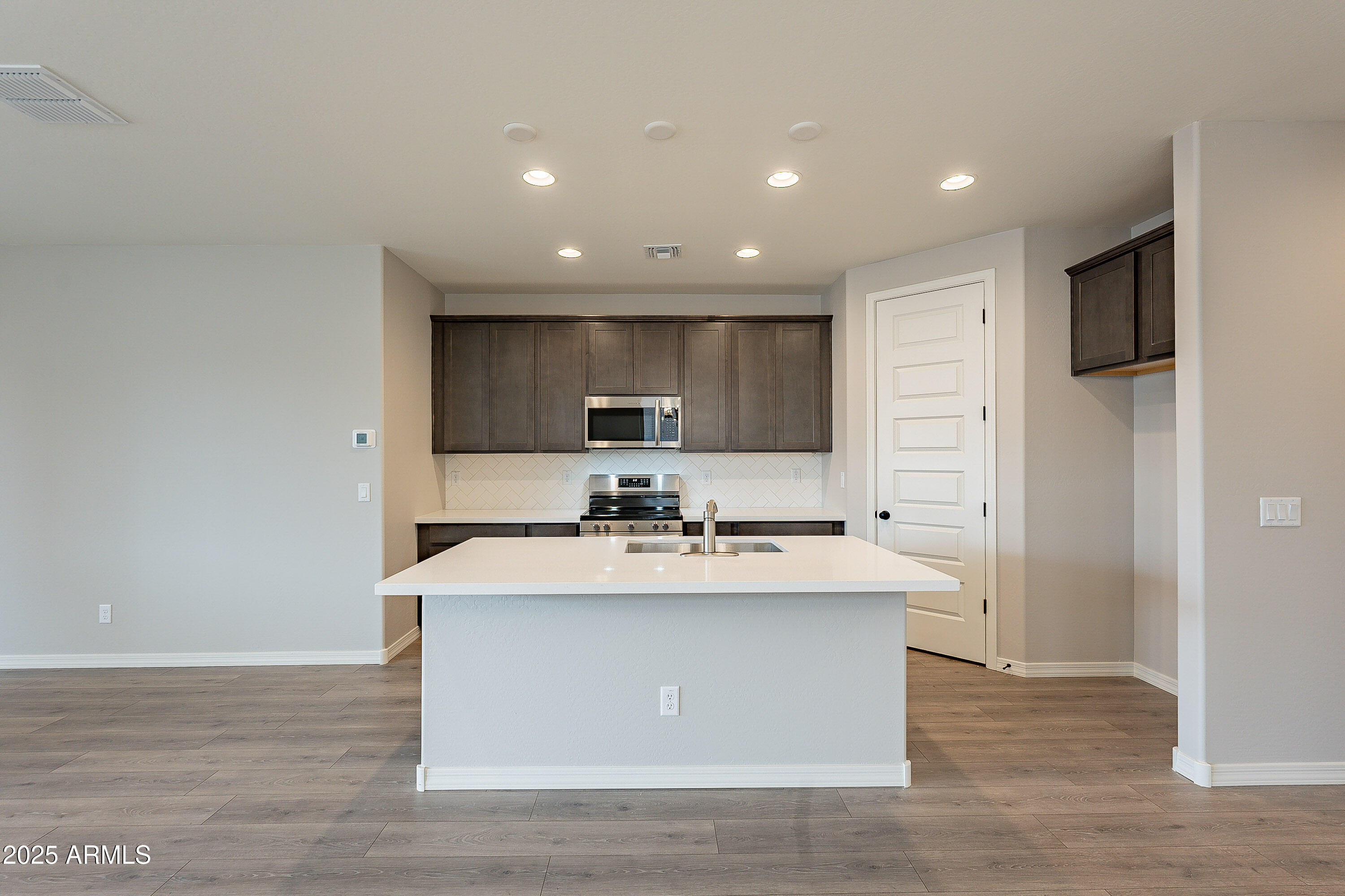 39960 W BUNKER Drive