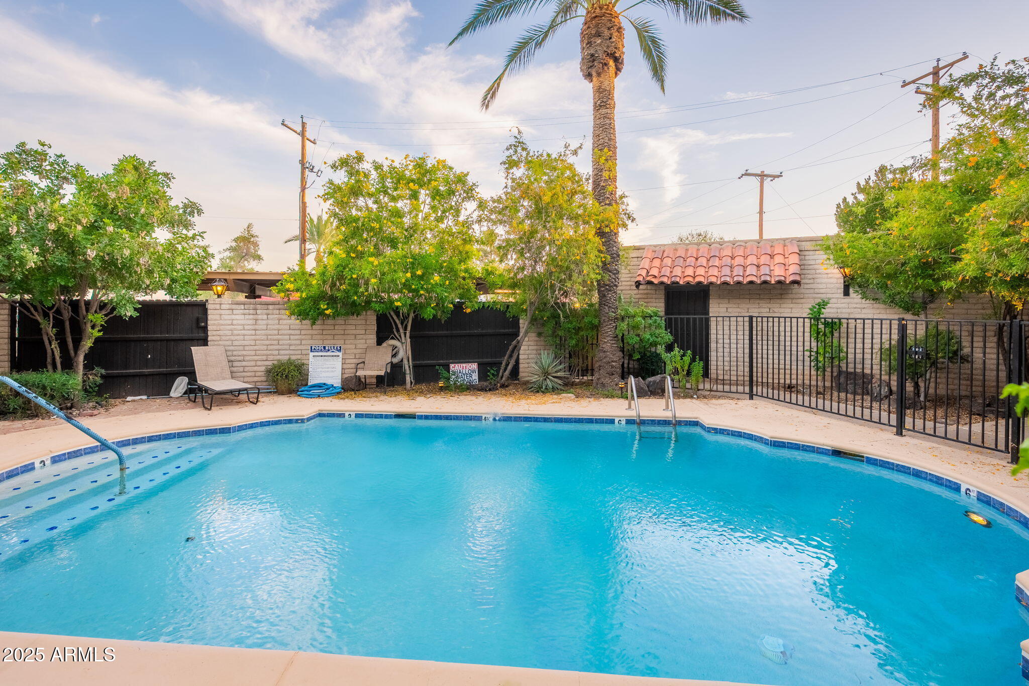 3711 E MONTEROSA Street, 7