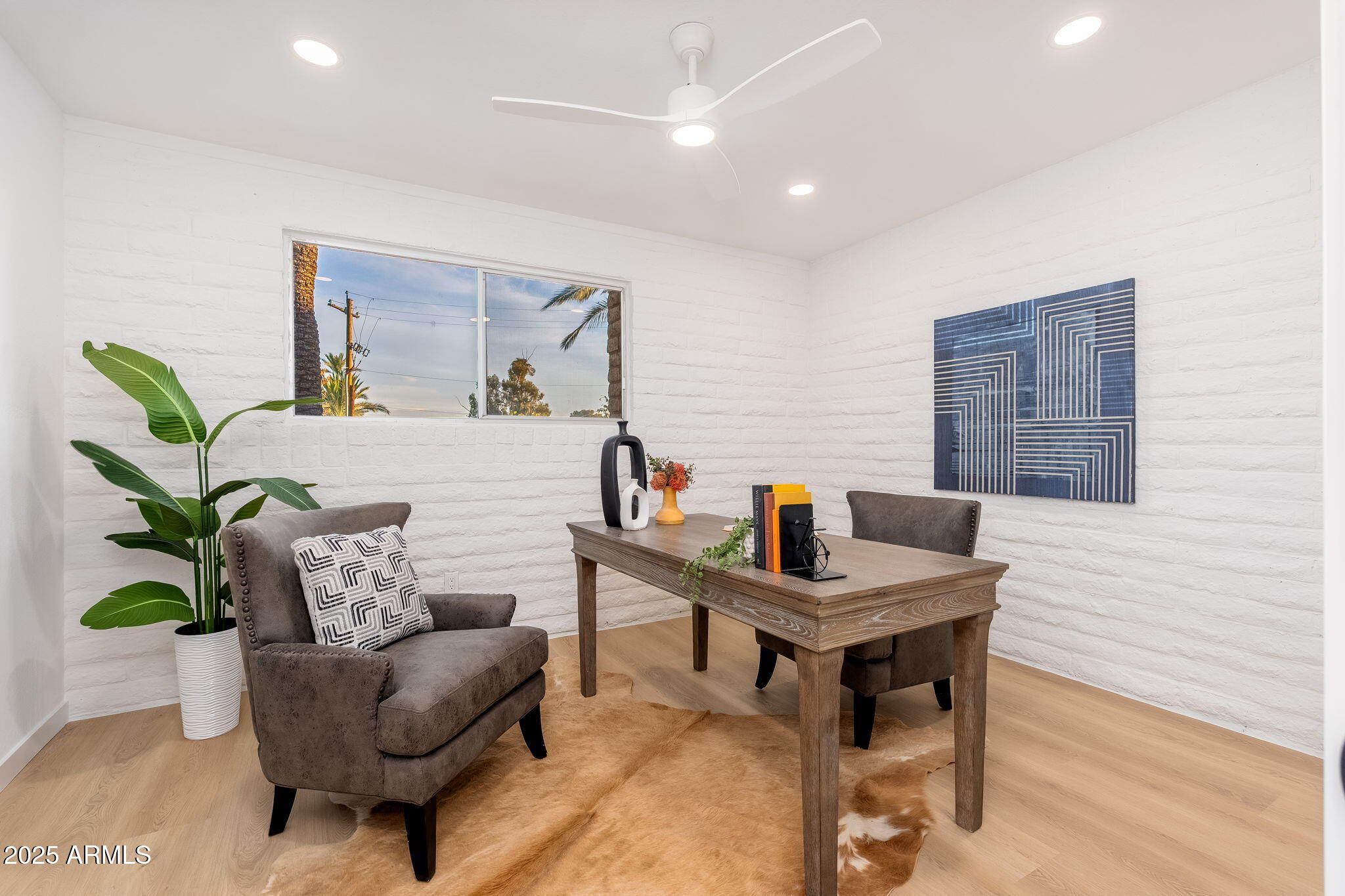 3711 E MONTEROSA Street, 7