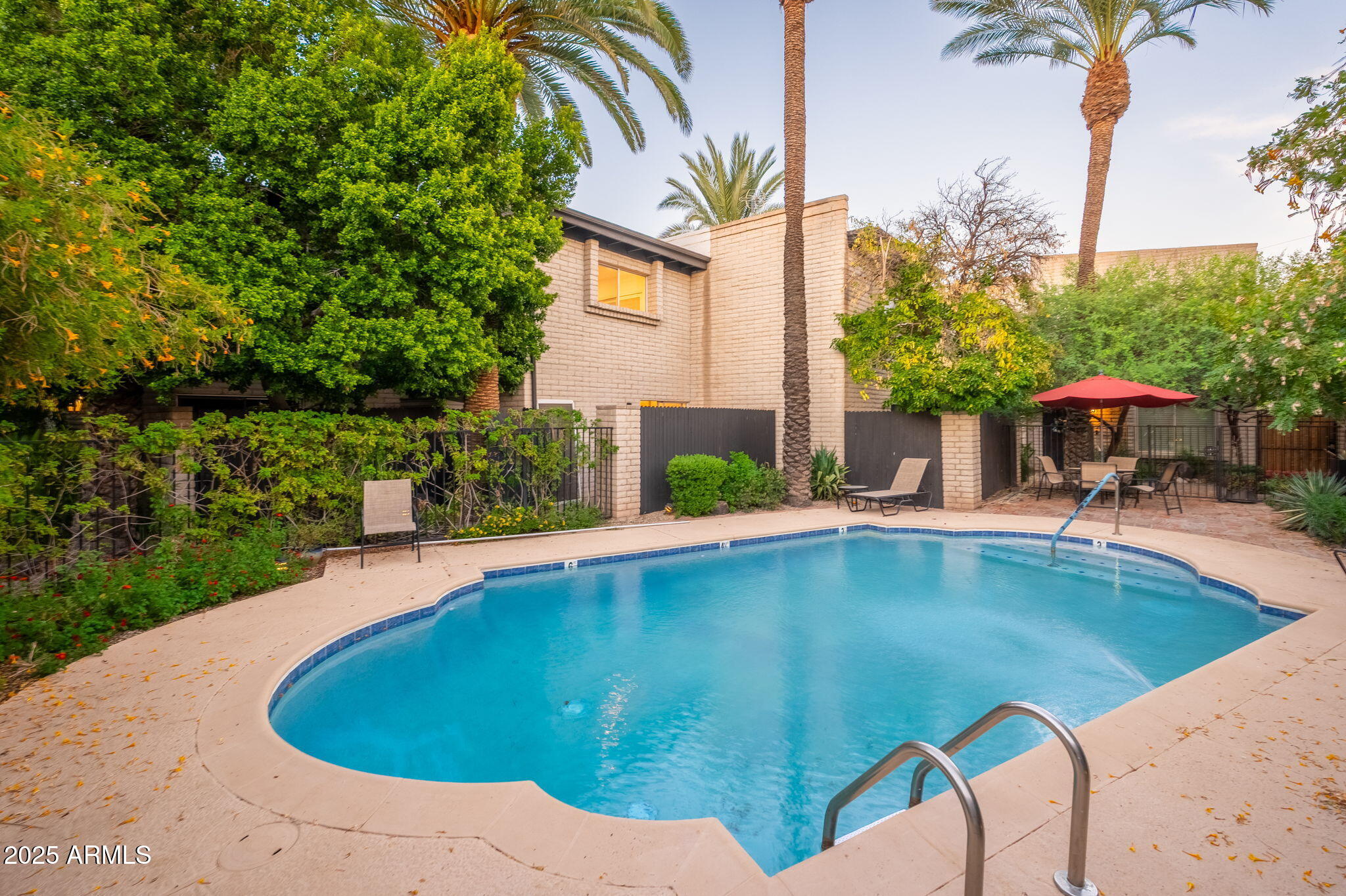 3711 E MONTEROSA Street, 7