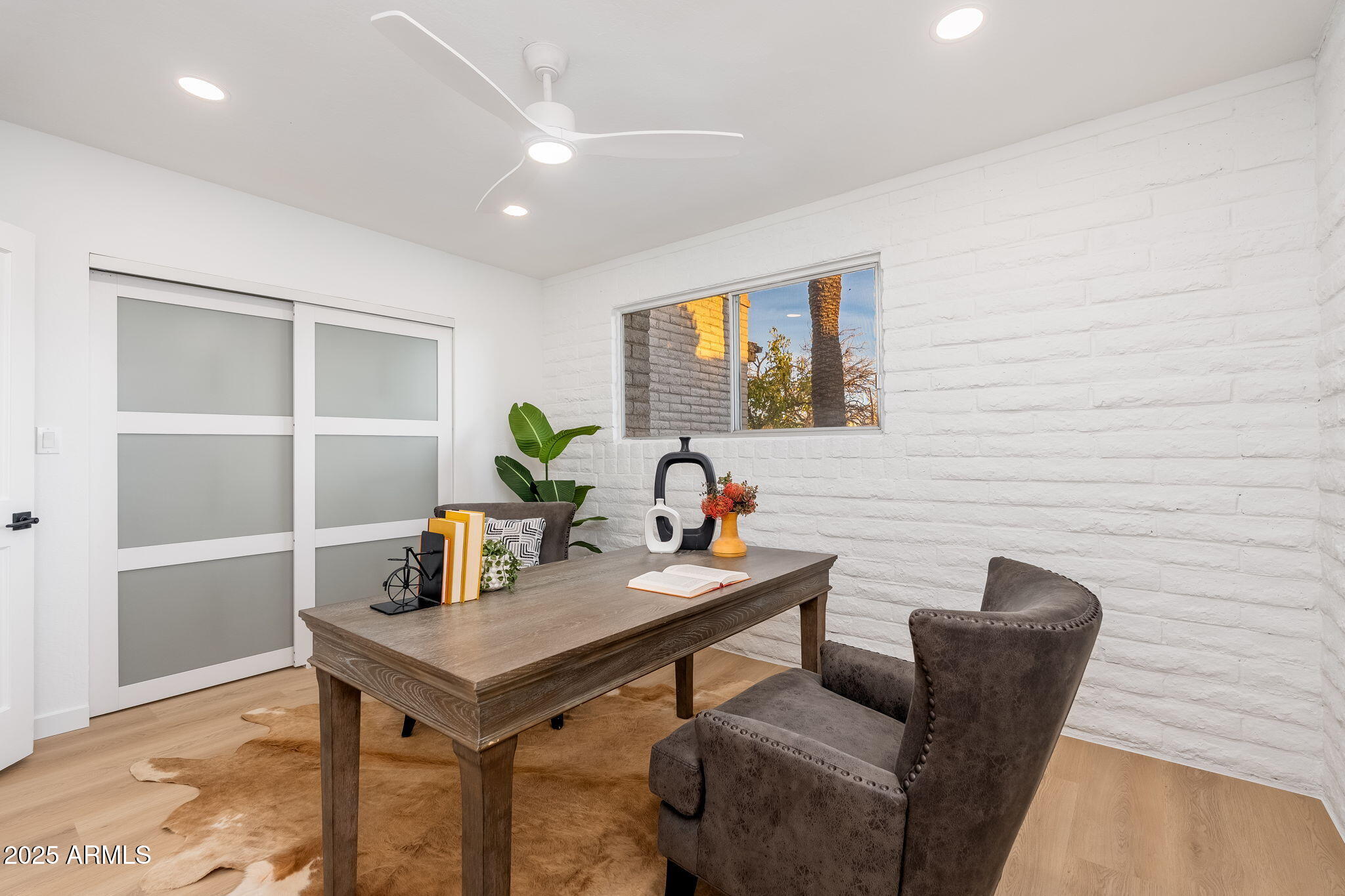 3711 E MONTEROSA Street, 7