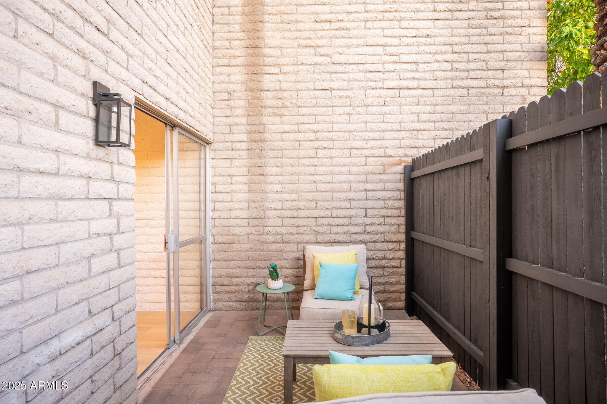 3711 E MONTEROSA Street, 7