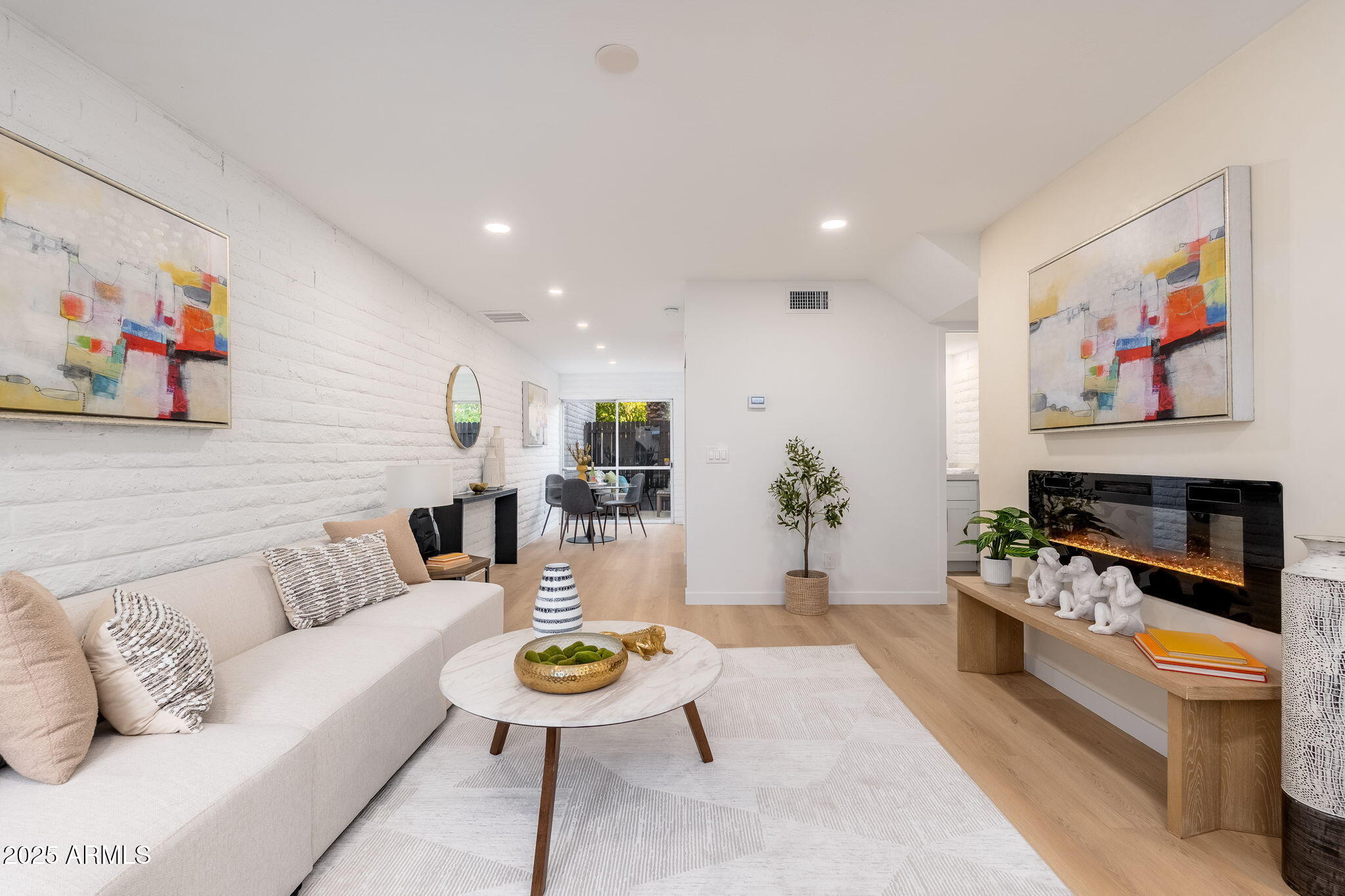 3711 E MONTEROSA Street, 7