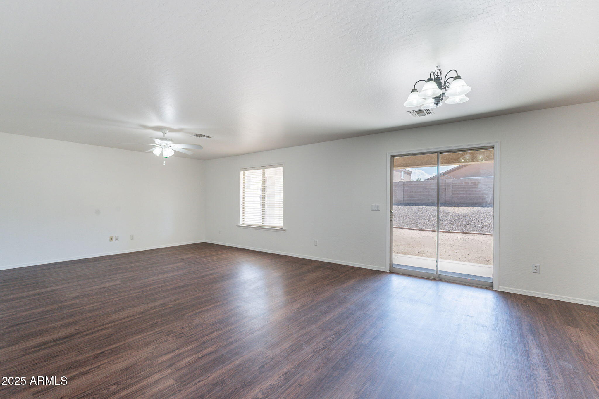 11113 W MINNEZONA Avenue