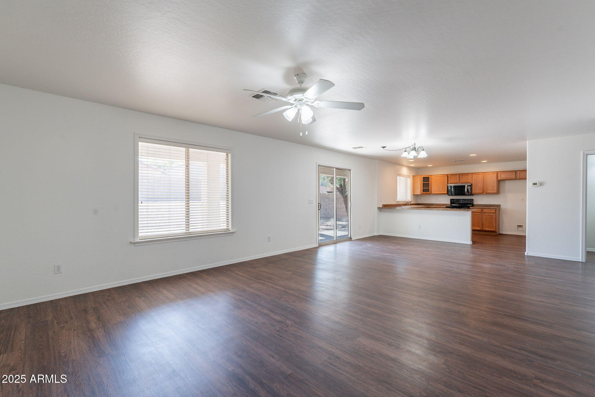 11113 W MINNEZONA Avenue
