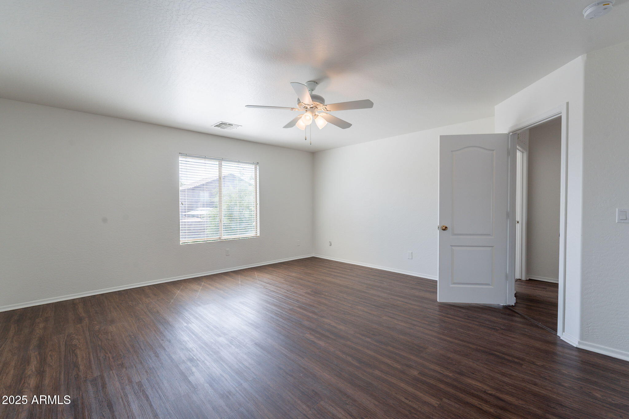 11113 W MINNEZONA Avenue