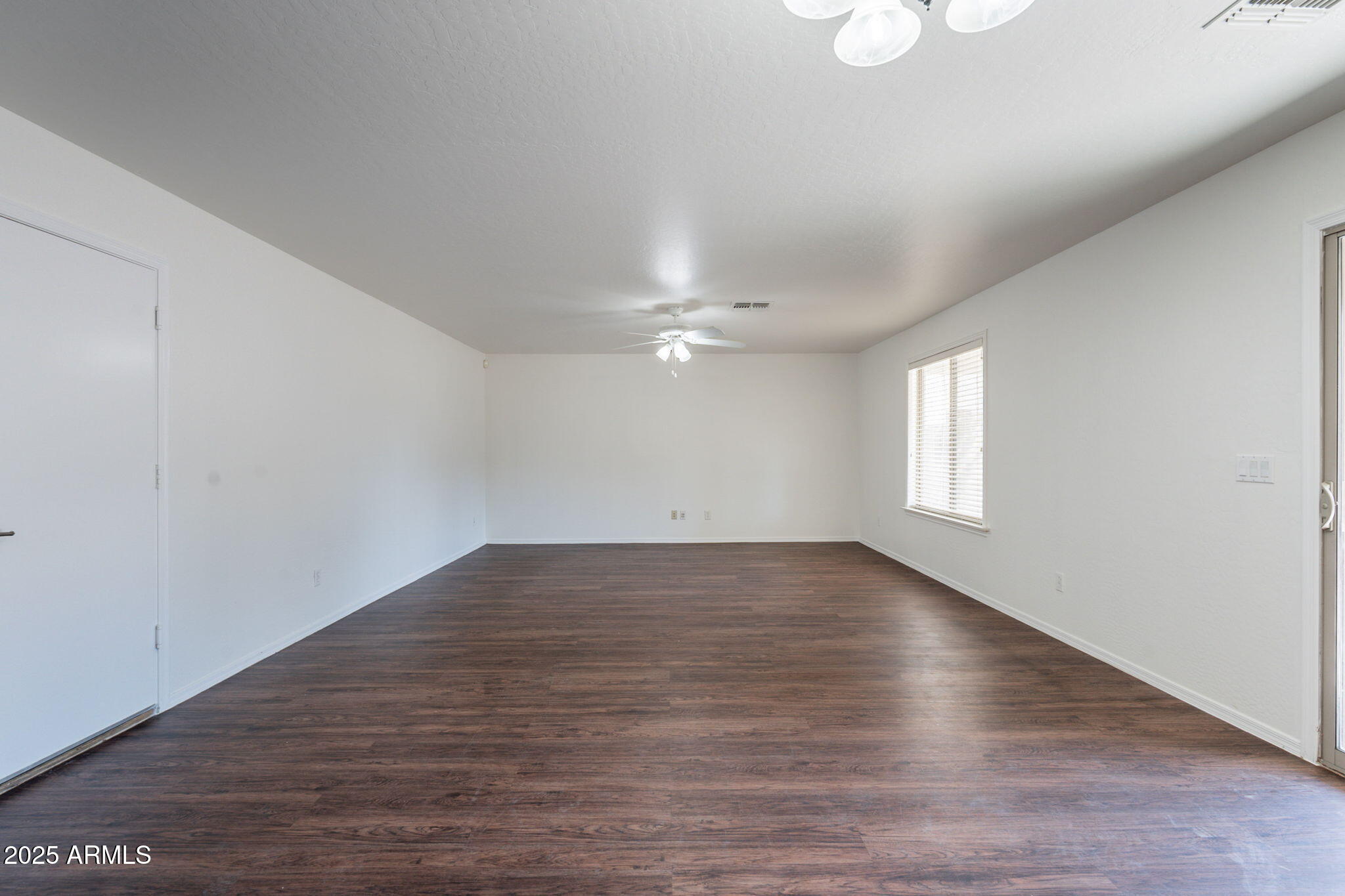 11113 W MINNEZONA Avenue