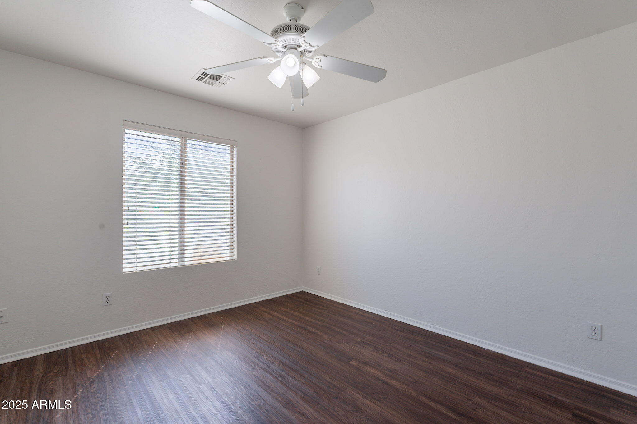 11113 W MINNEZONA Avenue