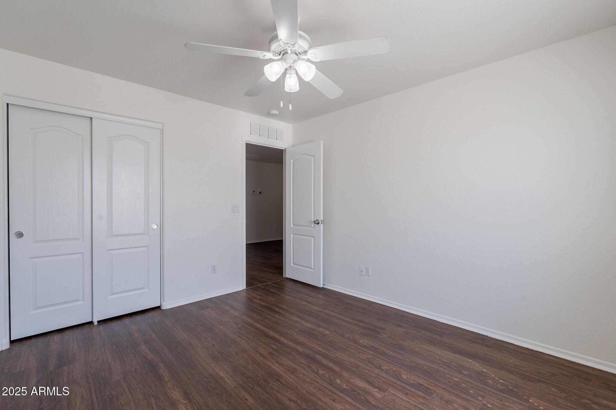 11113 W MINNEZONA Avenue