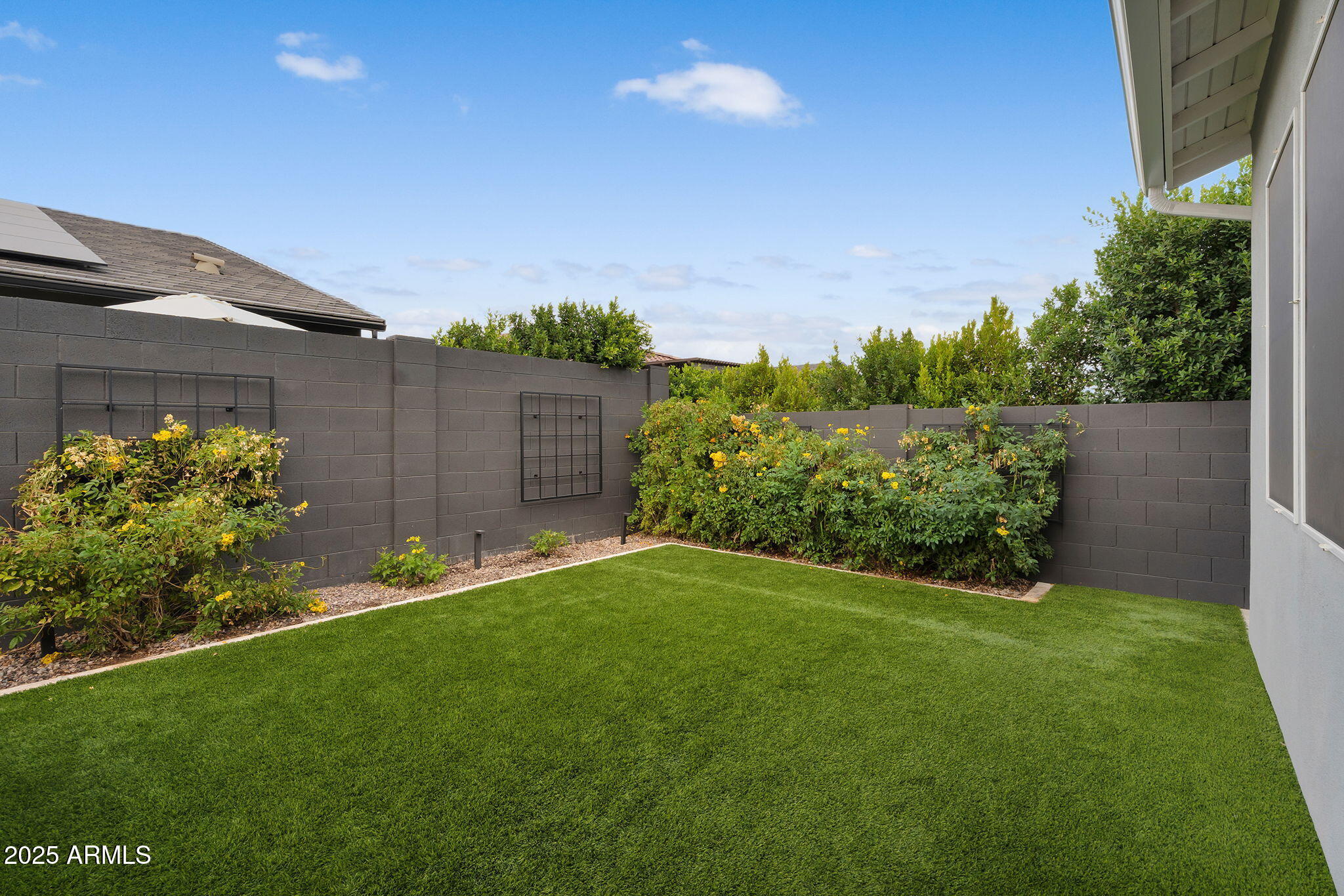 17176 W MOUNTAINAIR Street