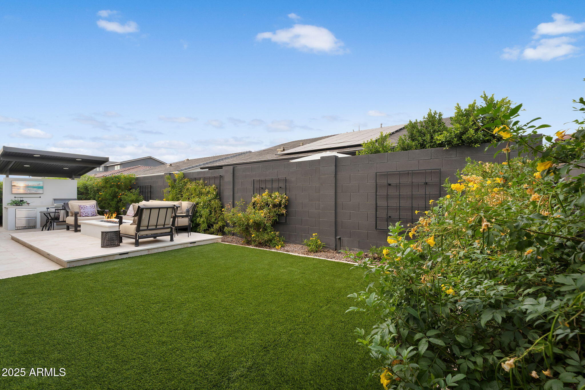 17176 W MOUNTAINAIR Street