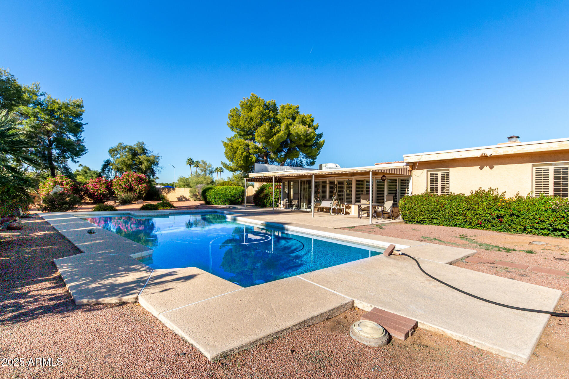 8129 E CHARTER OAK Drive