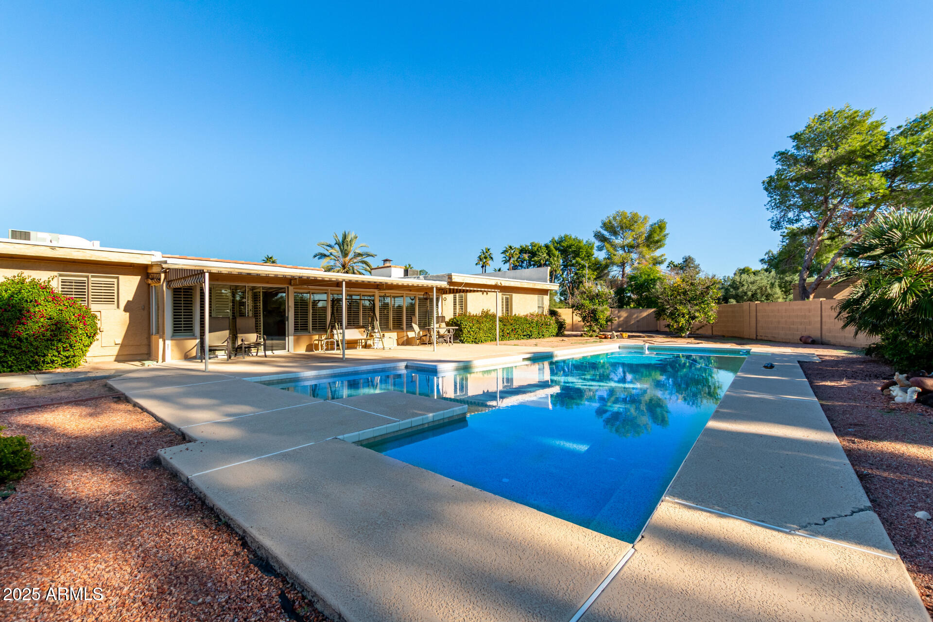 8129 E CHARTER OAK Drive