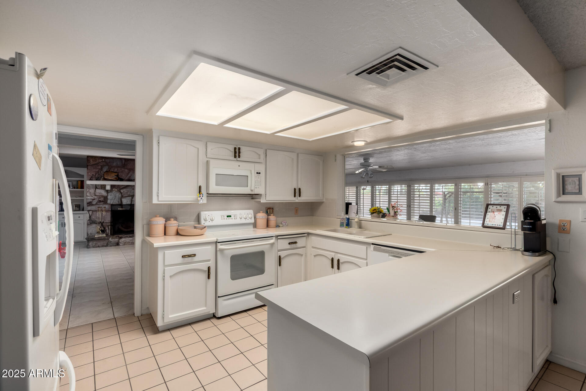 8129 E CHARTER OAK Drive