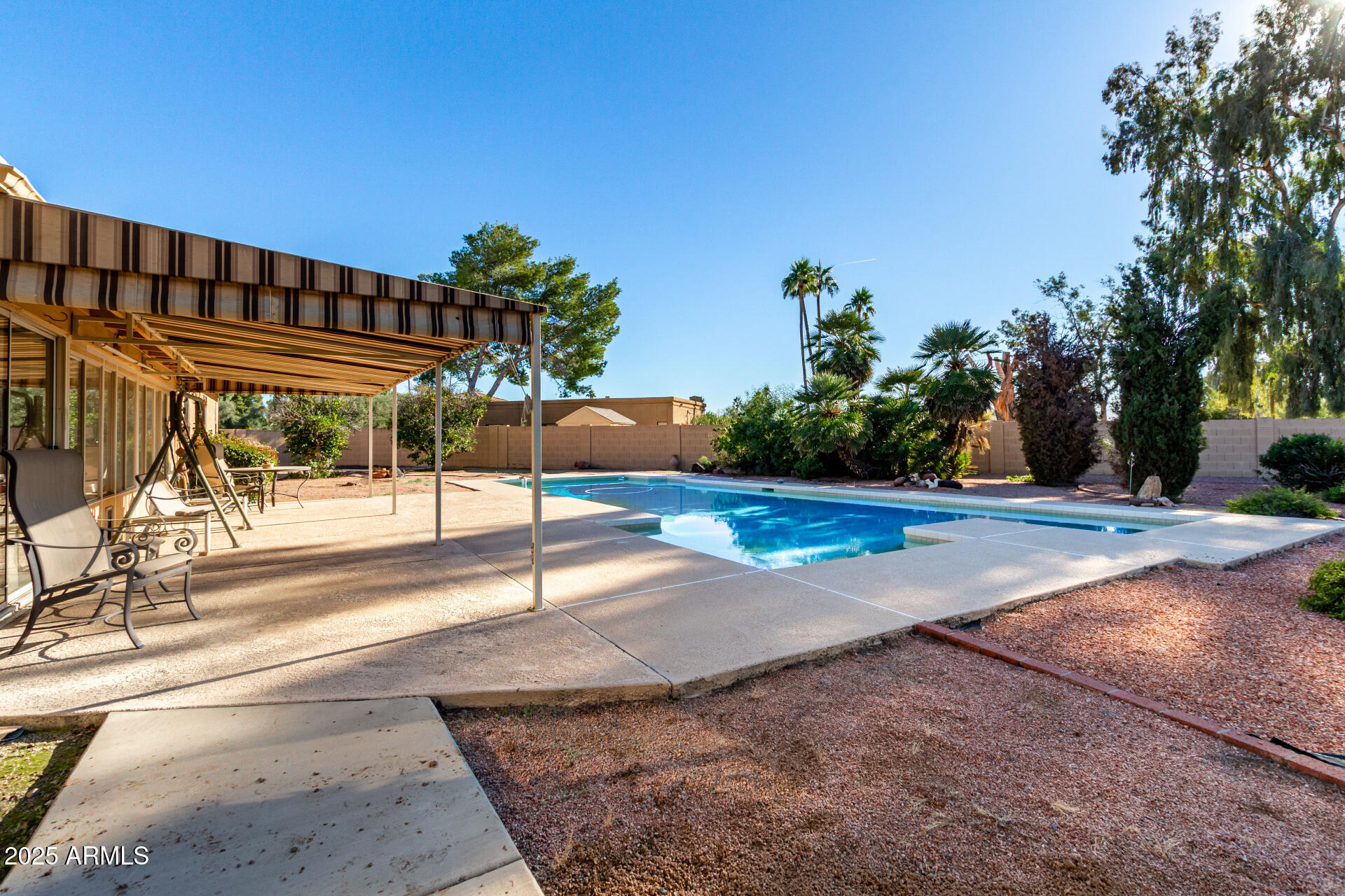 8129 E CHARTER OAK Drive