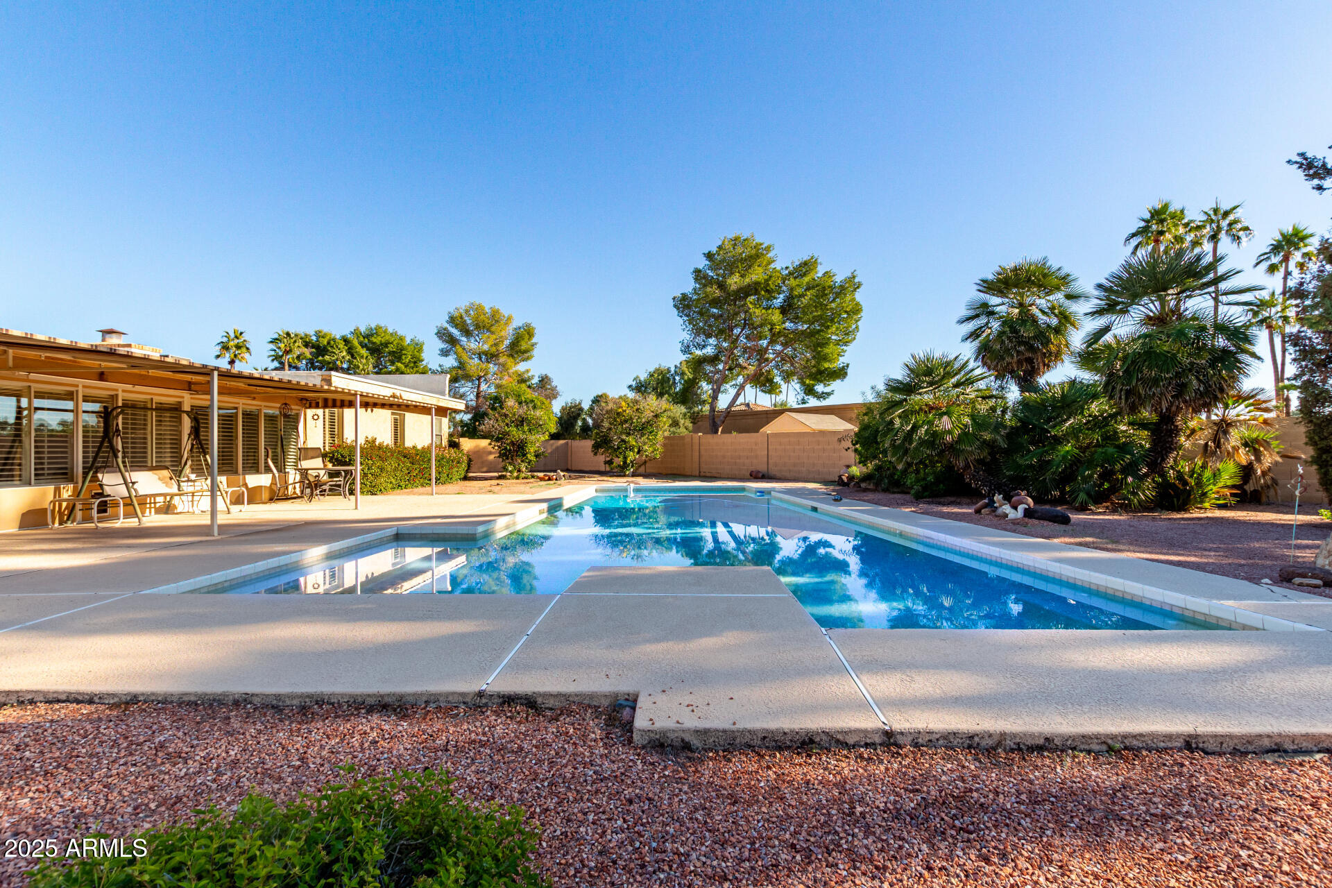 8129 E CHARTER OAK Drive