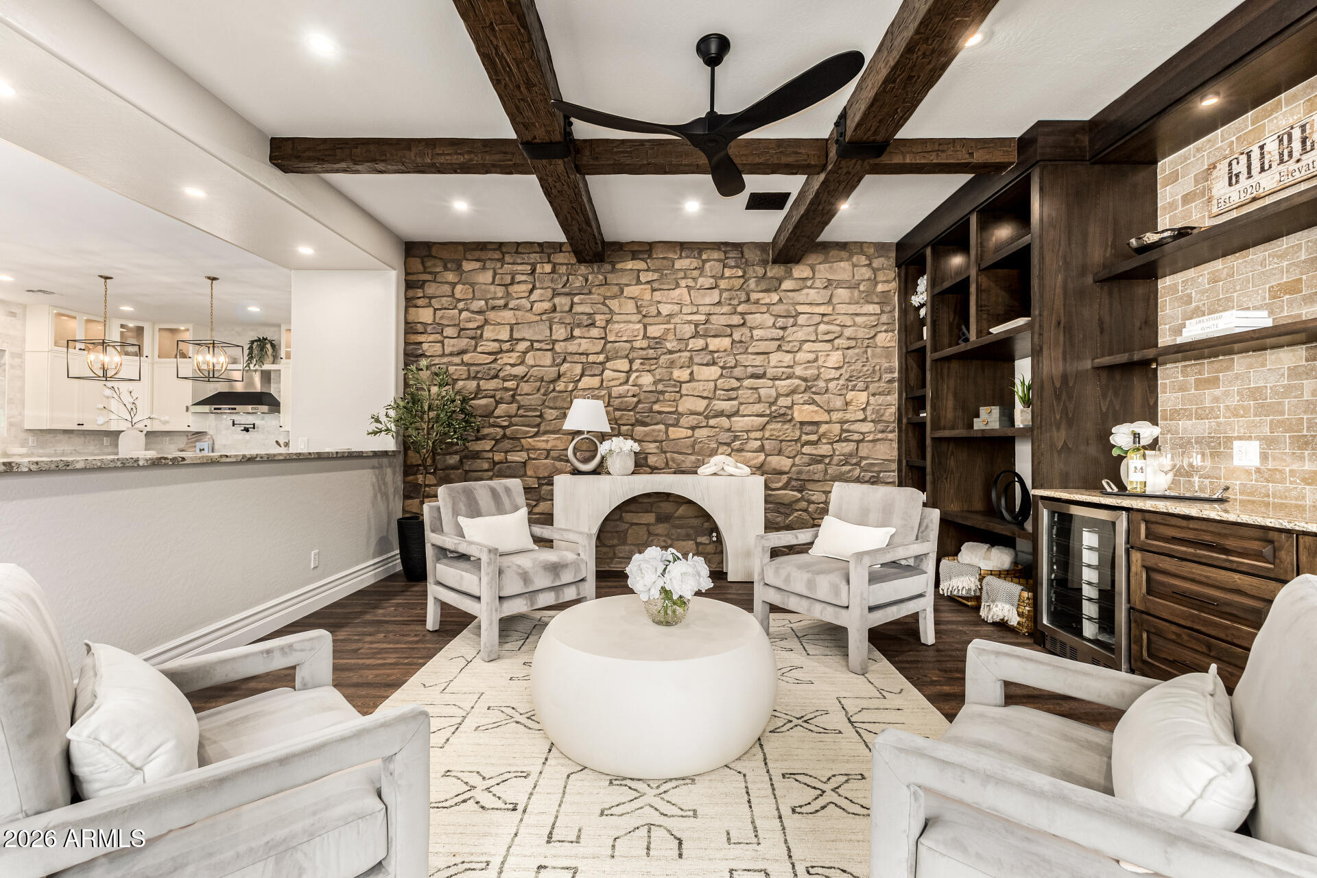 2950 E LOS ALTOS Court