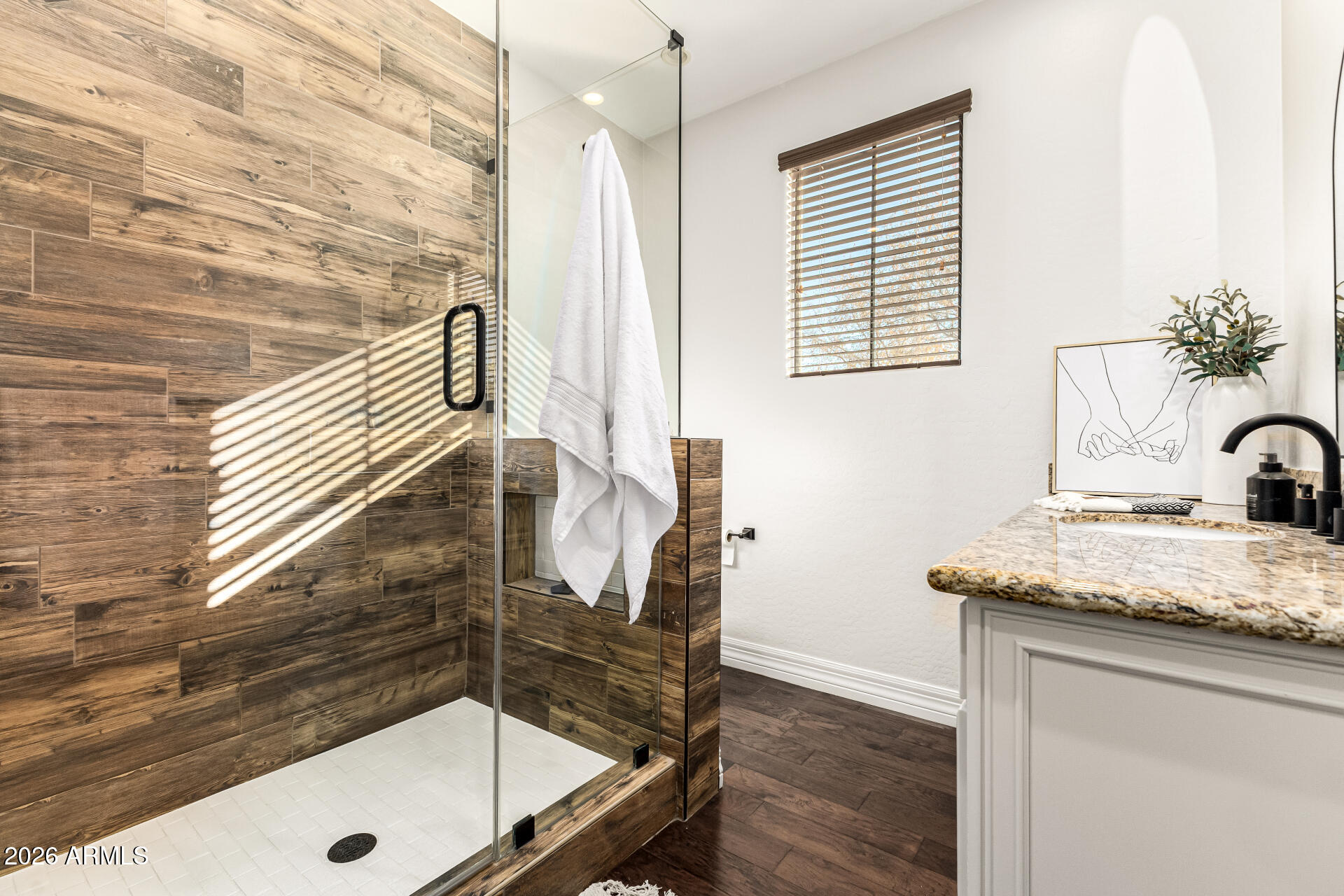 2950 E LOS ALTOS Court