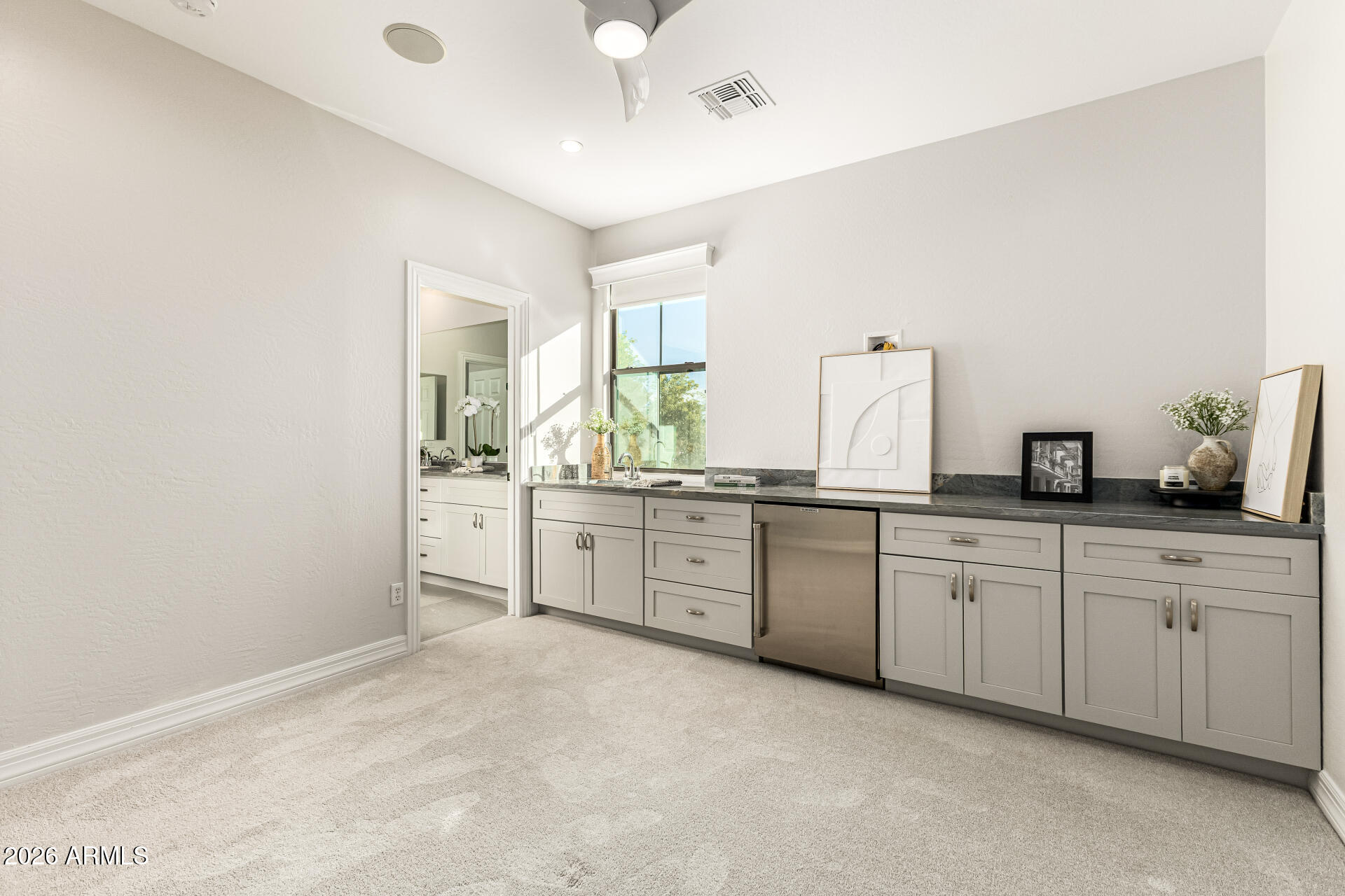 2950 E LOS ALTOS Court