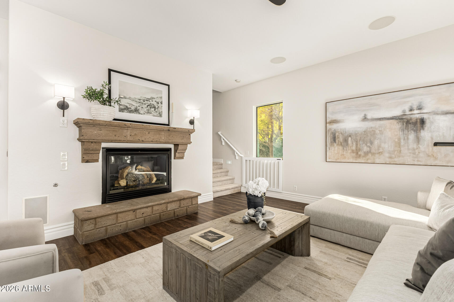 2950 E LOS ALTOS Court