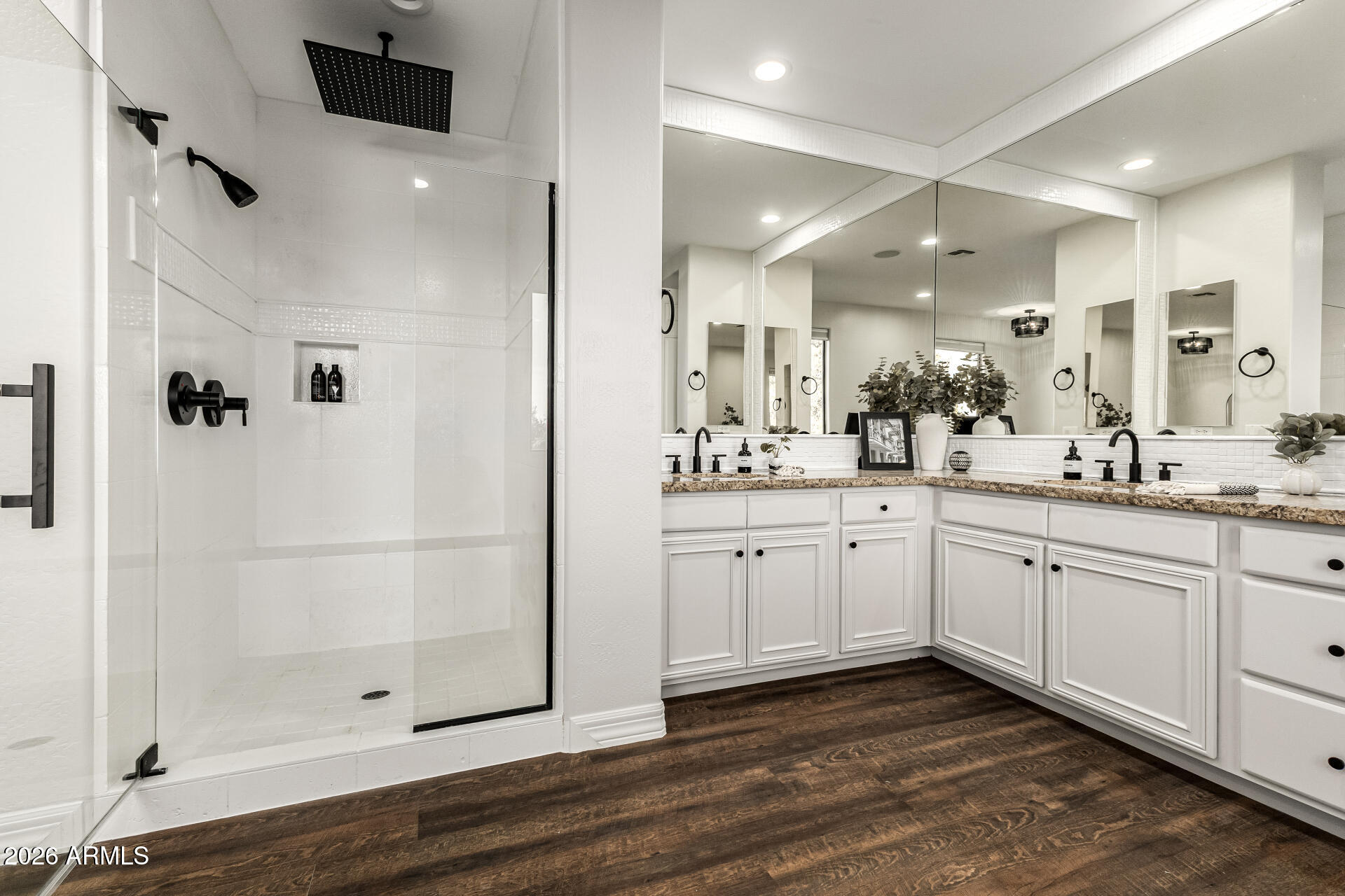 2950 E LOS ALTOS Court