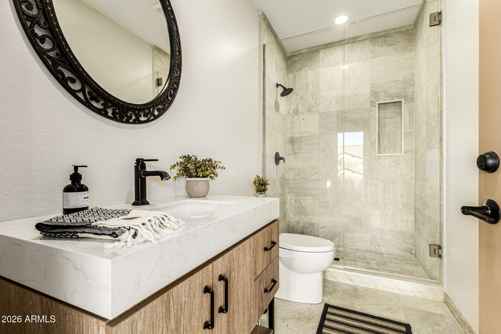 2950 E LOS ALTOS Court