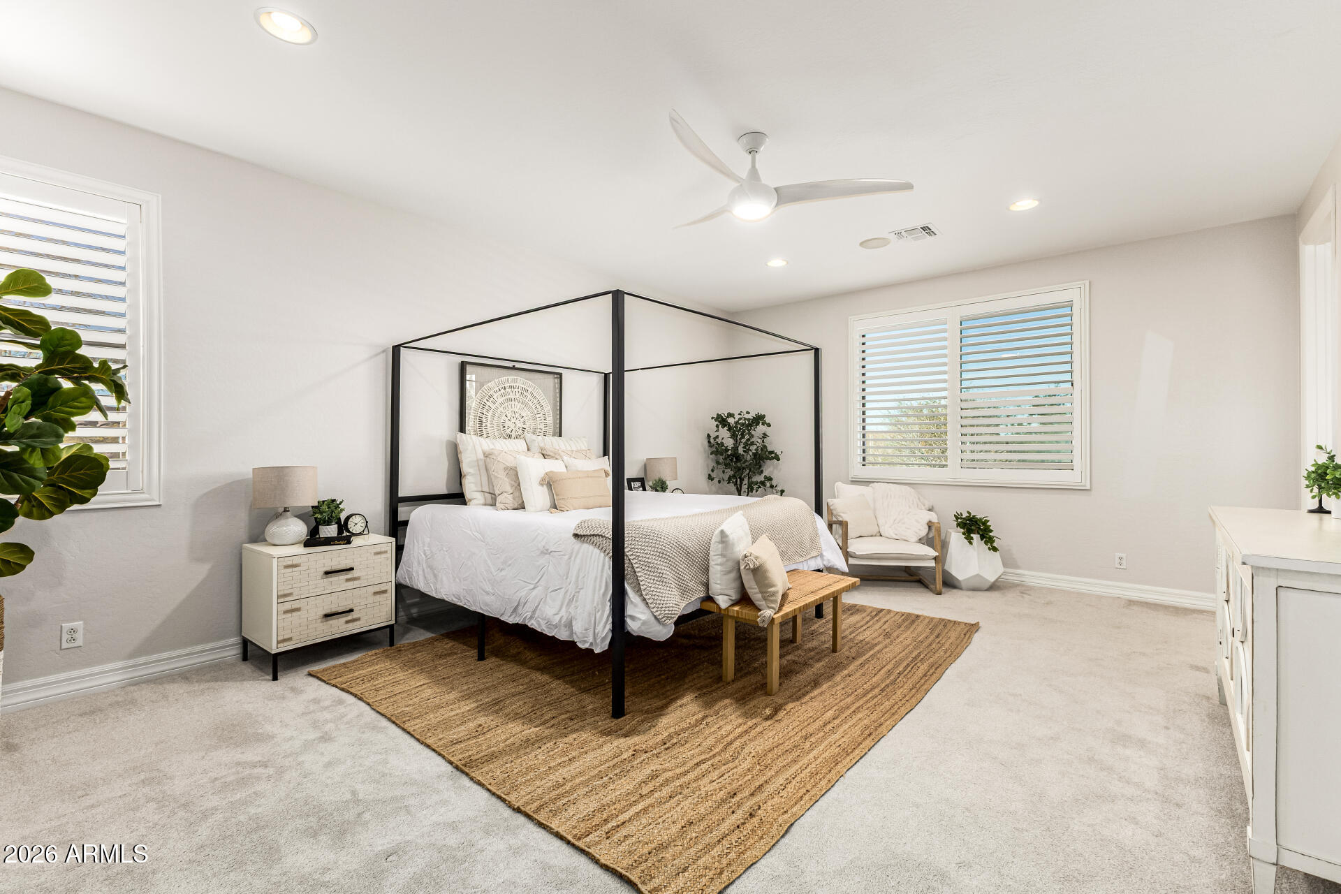 2950 E LOS ALTOS Court