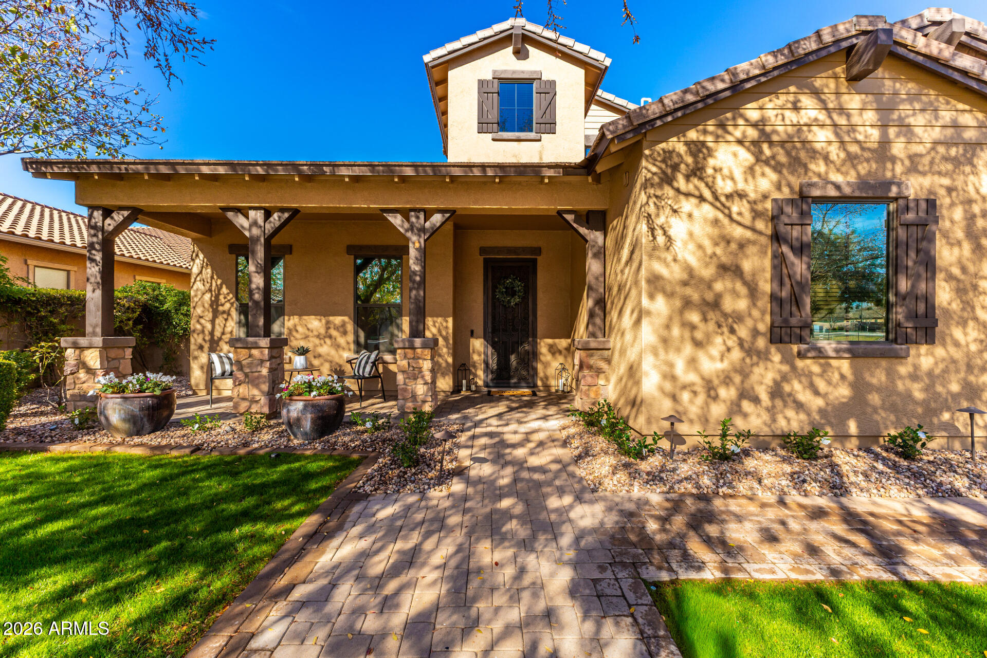 2950 E LOS ALTOS Court