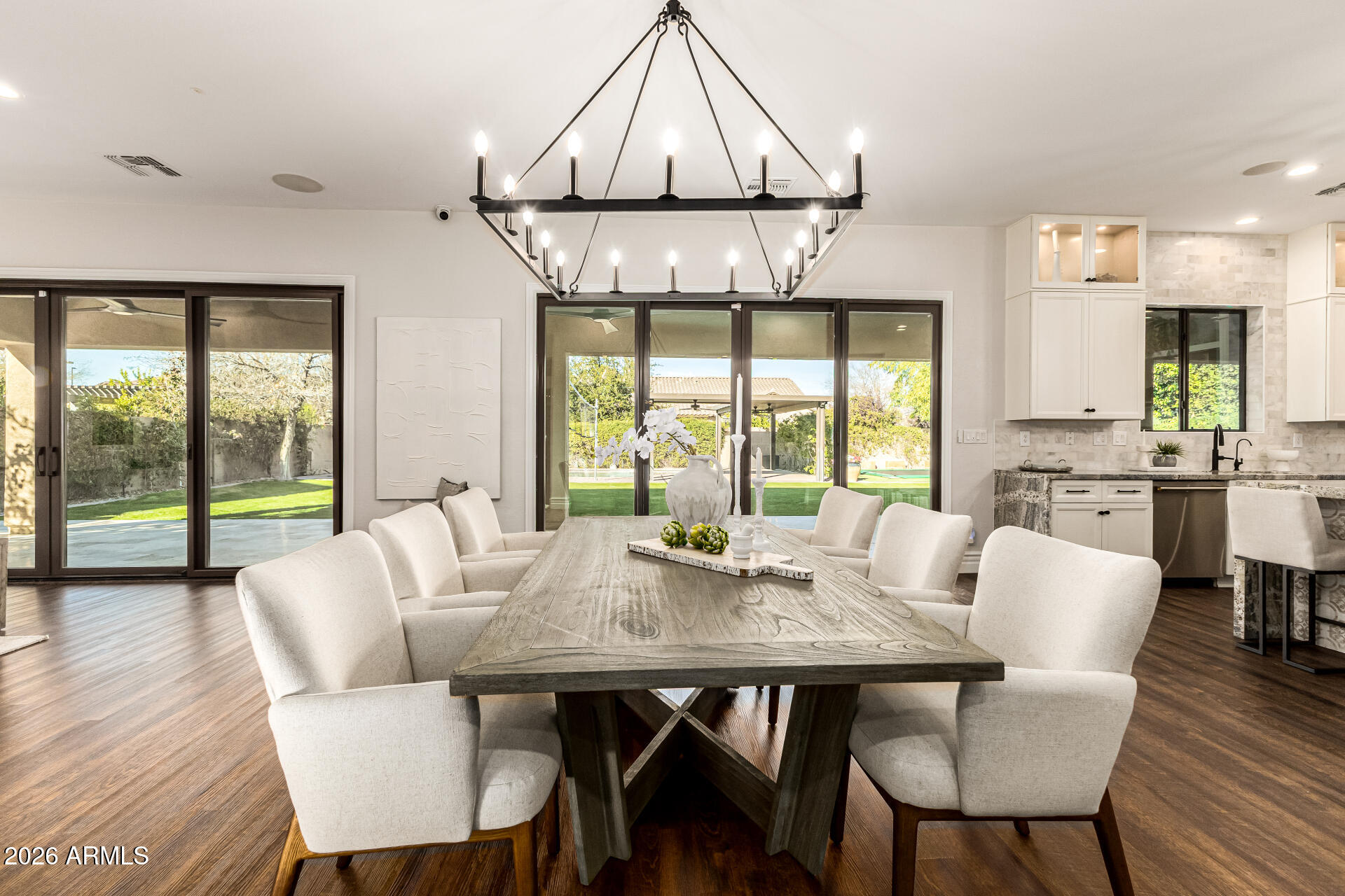 2950 E LOS ALTOS Court