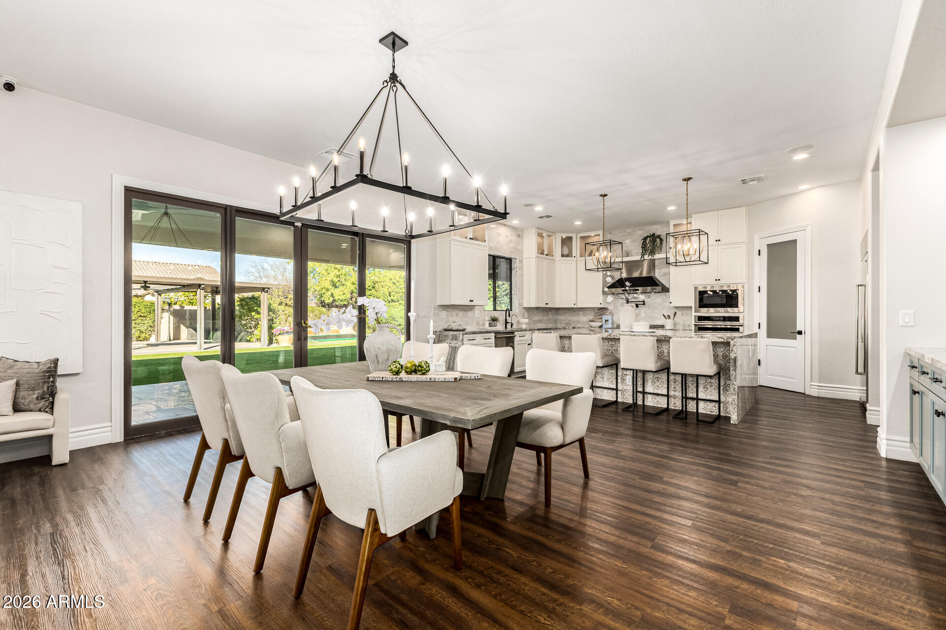 2950 E LOS ALTOS Court