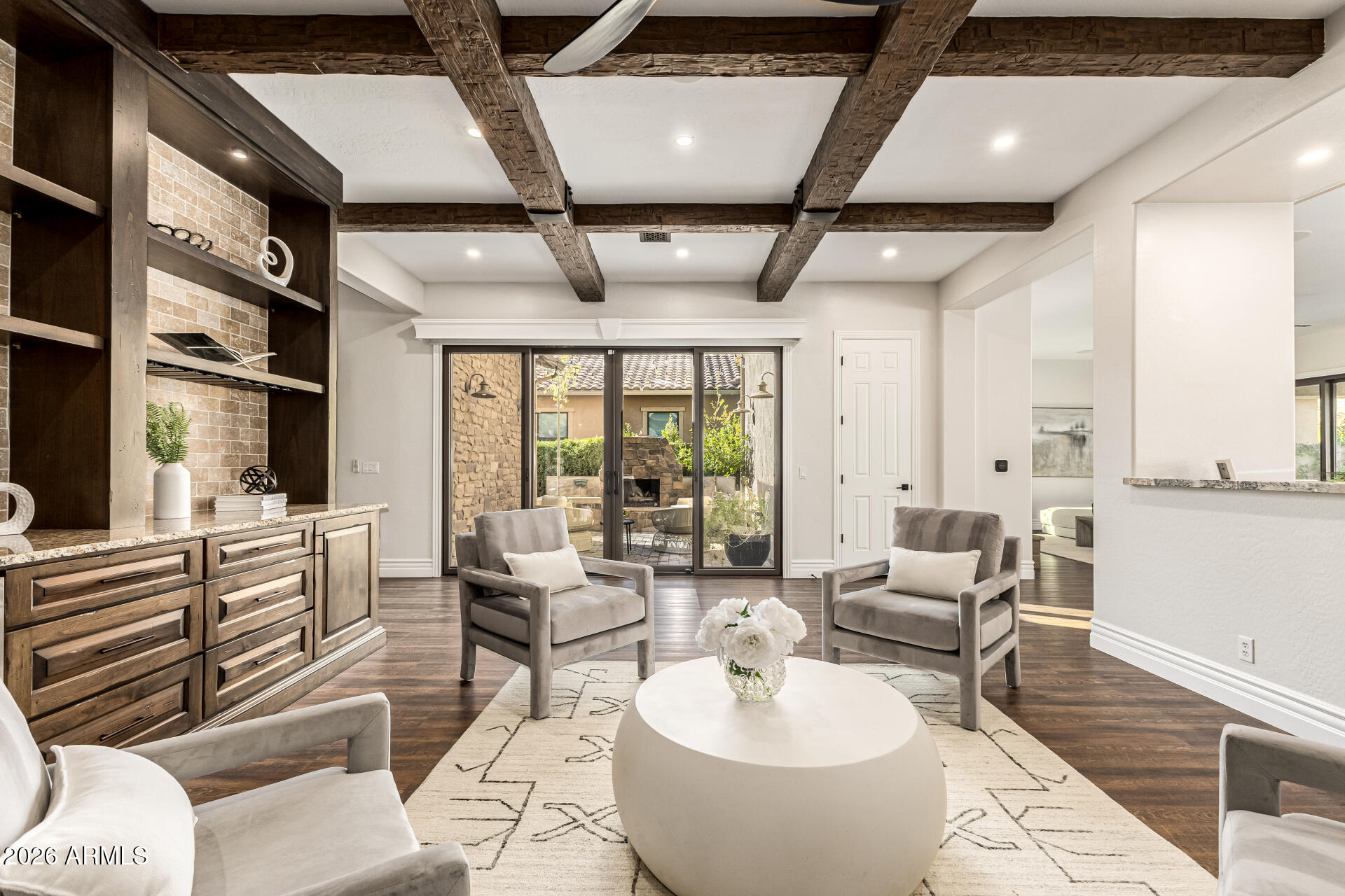 2950 E LOS ALTOS Court