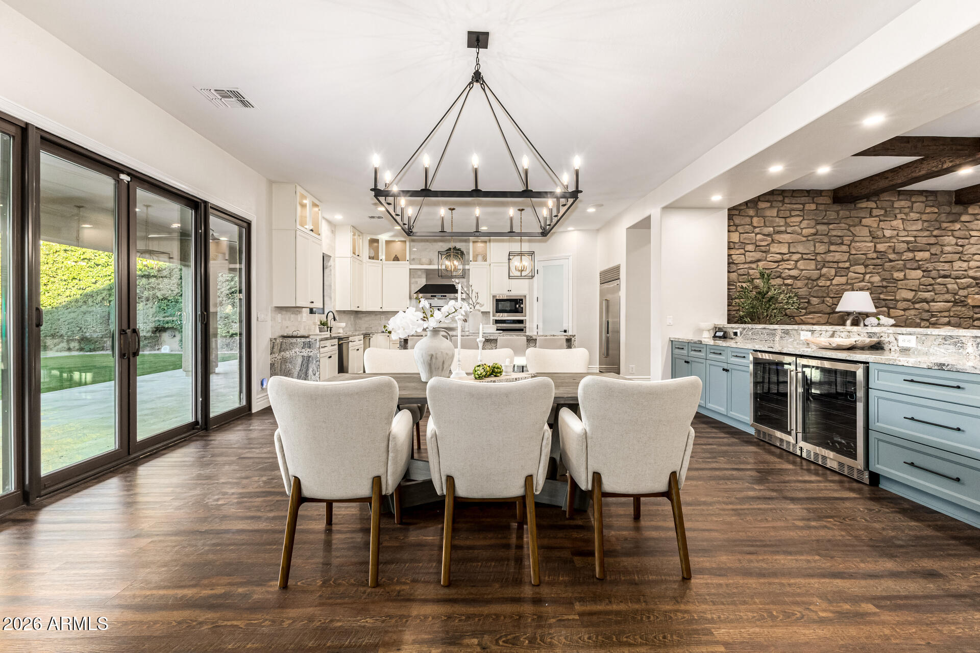 2950 E LOS ALTOS Court