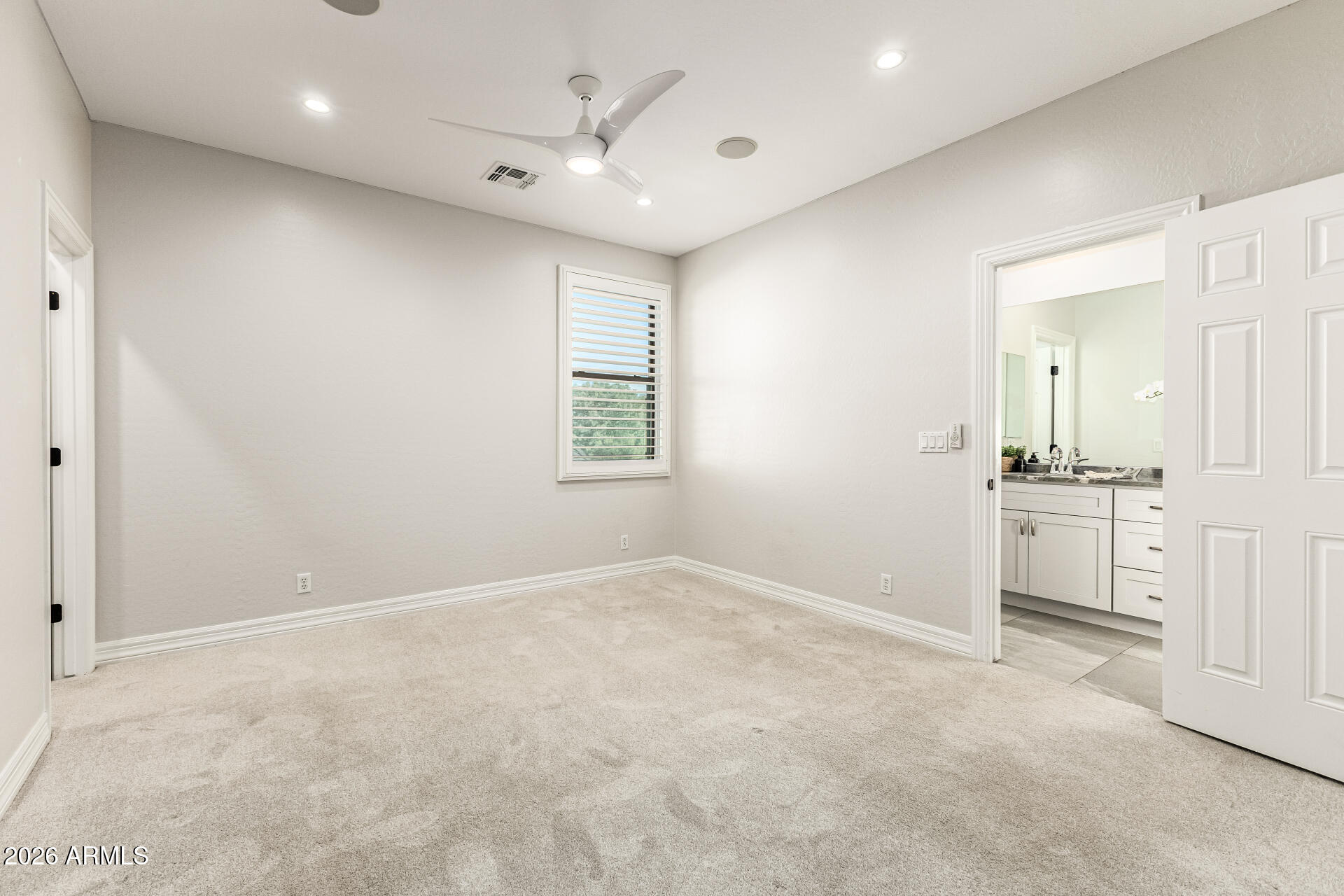 2950 E LOS ALTOS Court