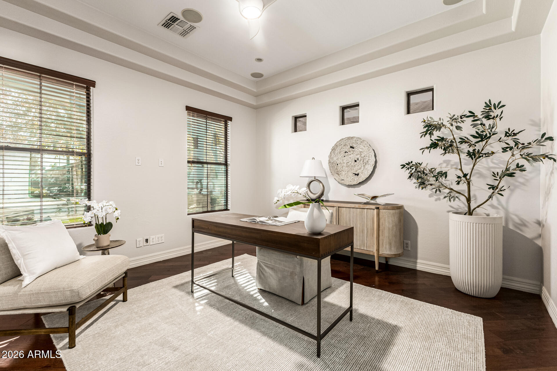 2950 E LOS ALTOS Court