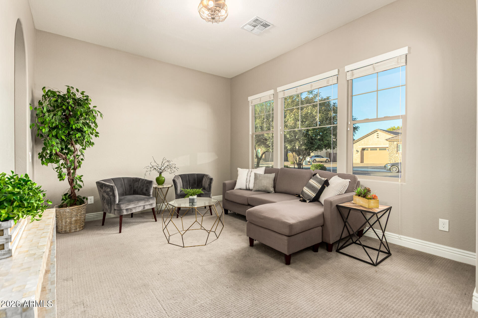 3541 E AQUARIUS Place