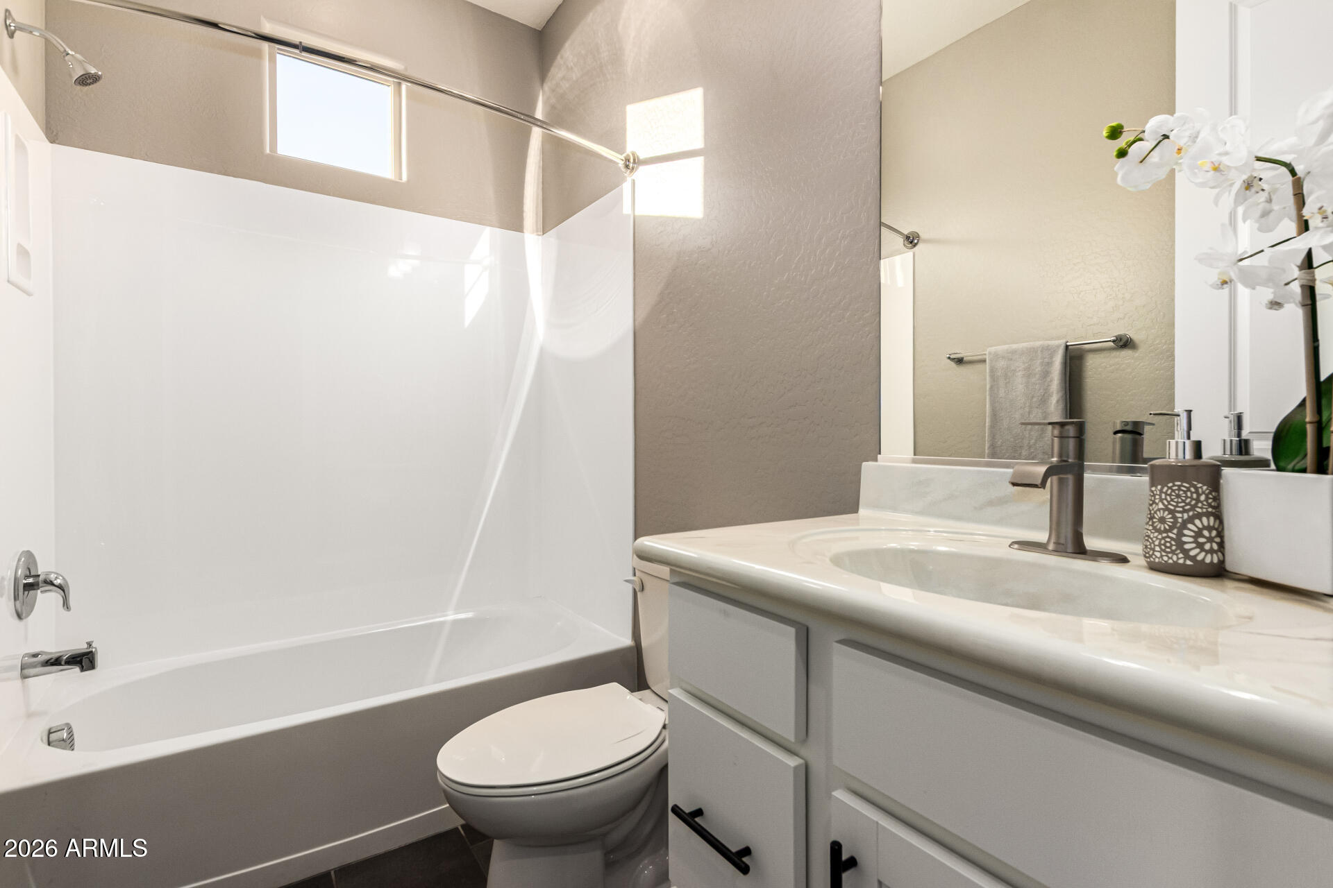 3541 E AQUARIUS Place