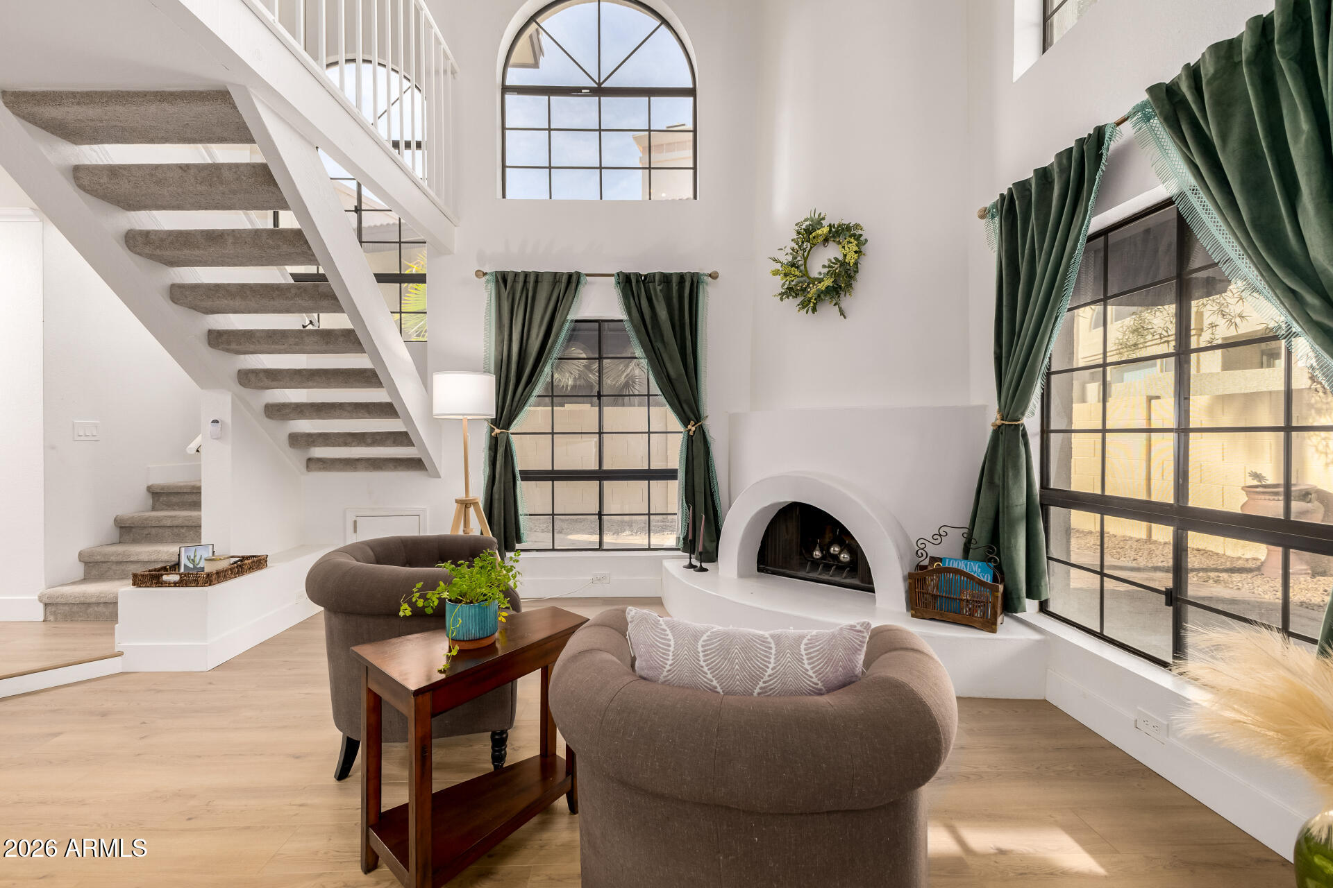 5002 E SIESTA Drive 1