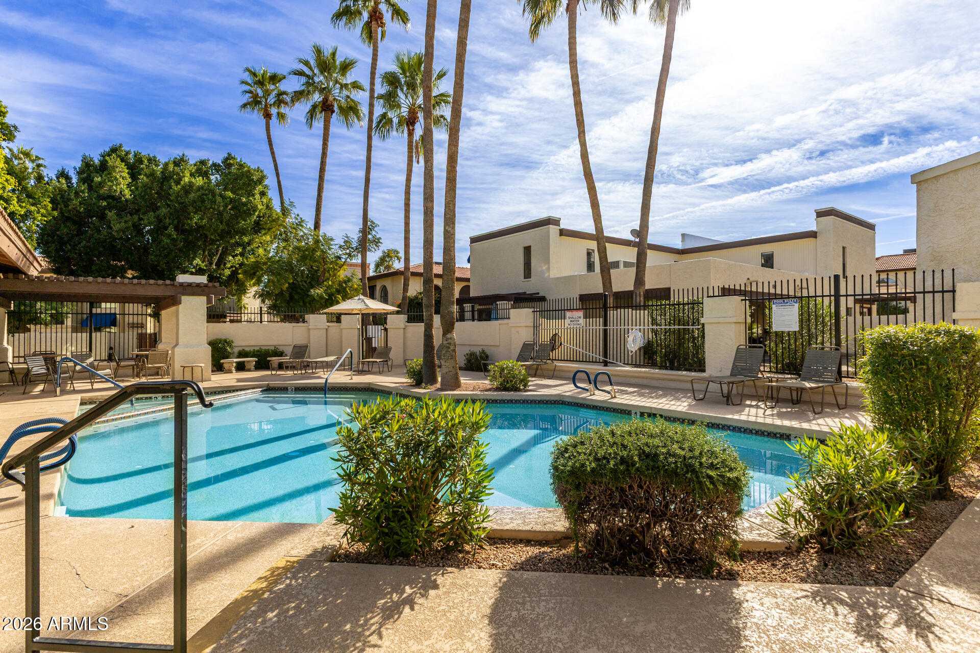 5002 E SIESTA Drive 1