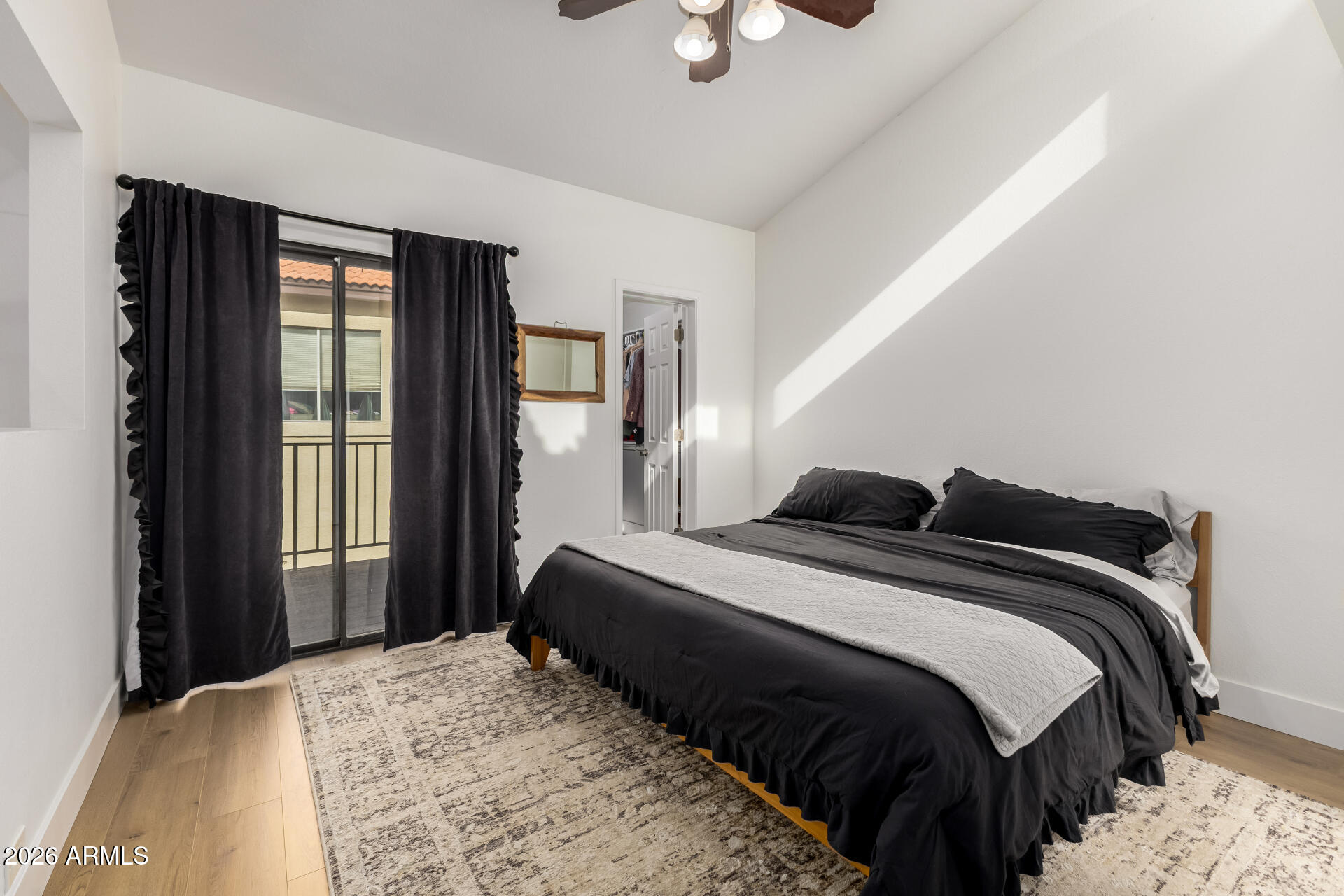 5002 E SIESTA Drive 1