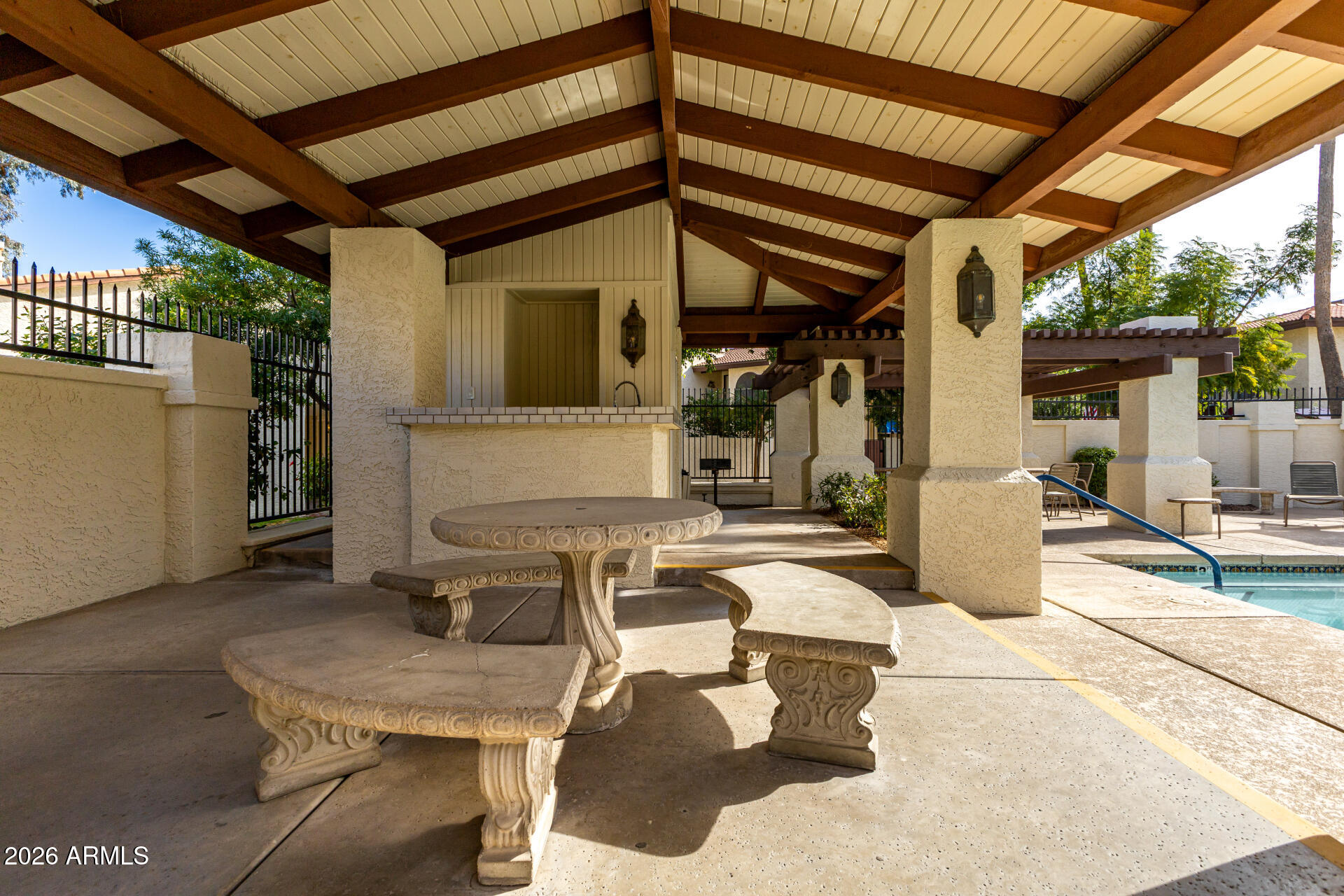 5002 E SIESTA Drive 1