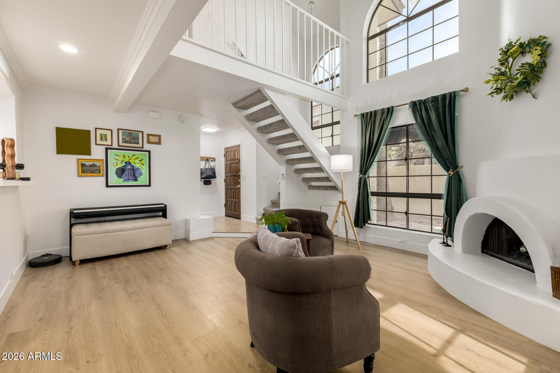 5002 E SIESTA Drive 1