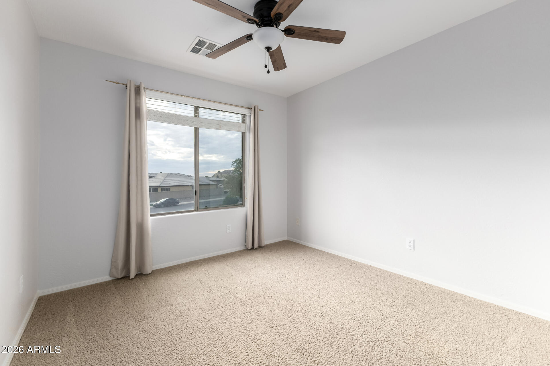 782 W THUNDERBIRD Court