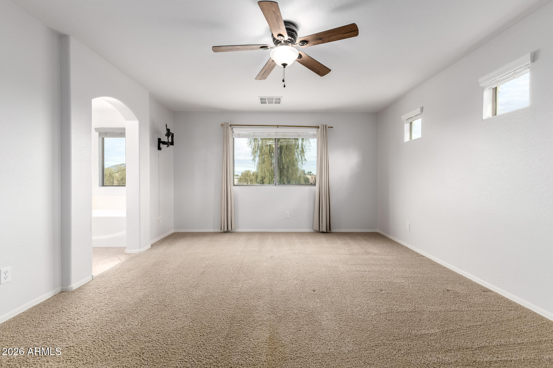 782 W THUNDERBIRD Court