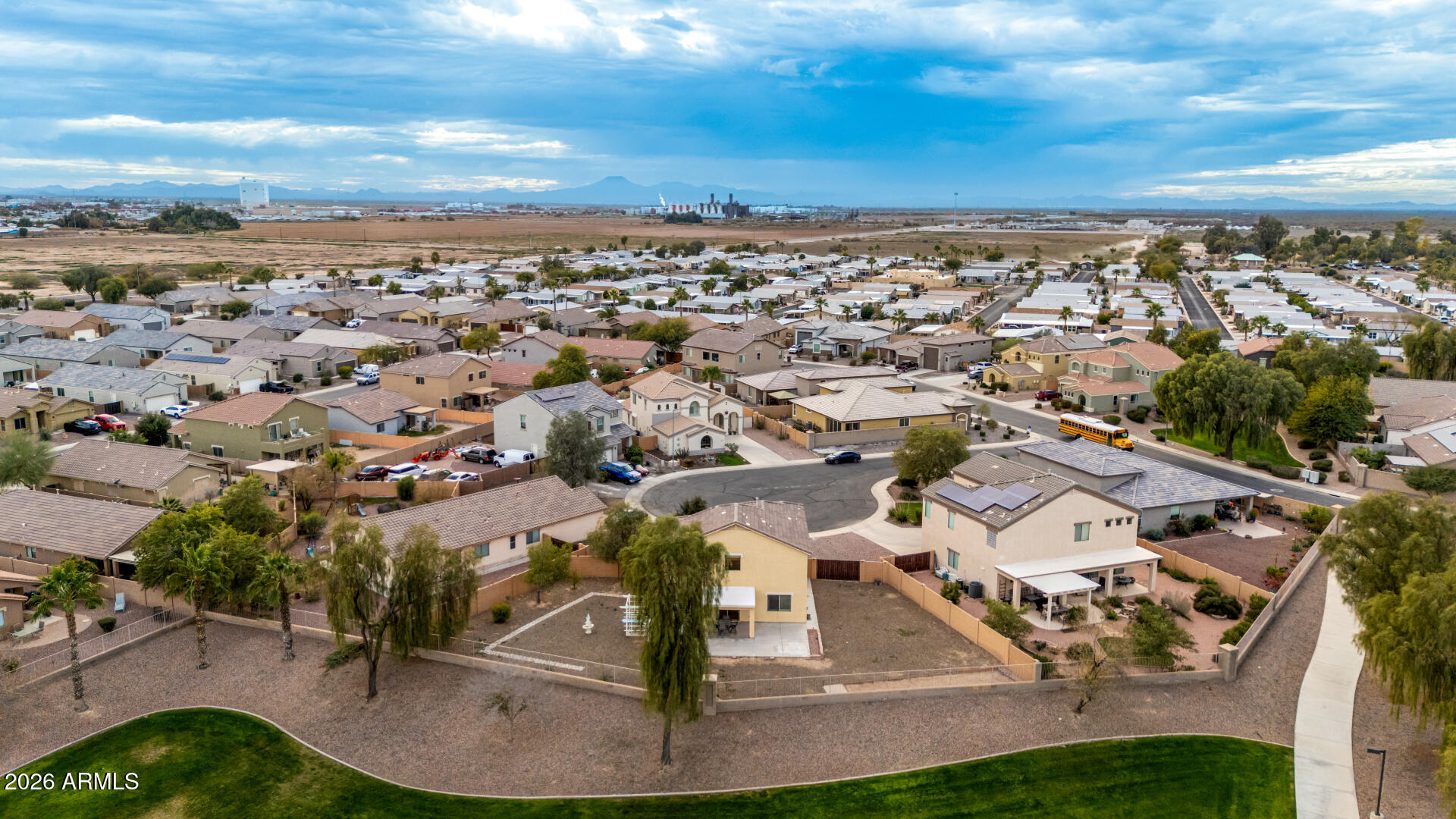 782 W THUNDERBIRD Court